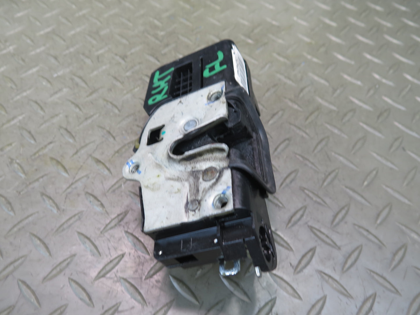 2003-2007 Hummer H2 Front Left Driver Side Door Lock Latch Actuator