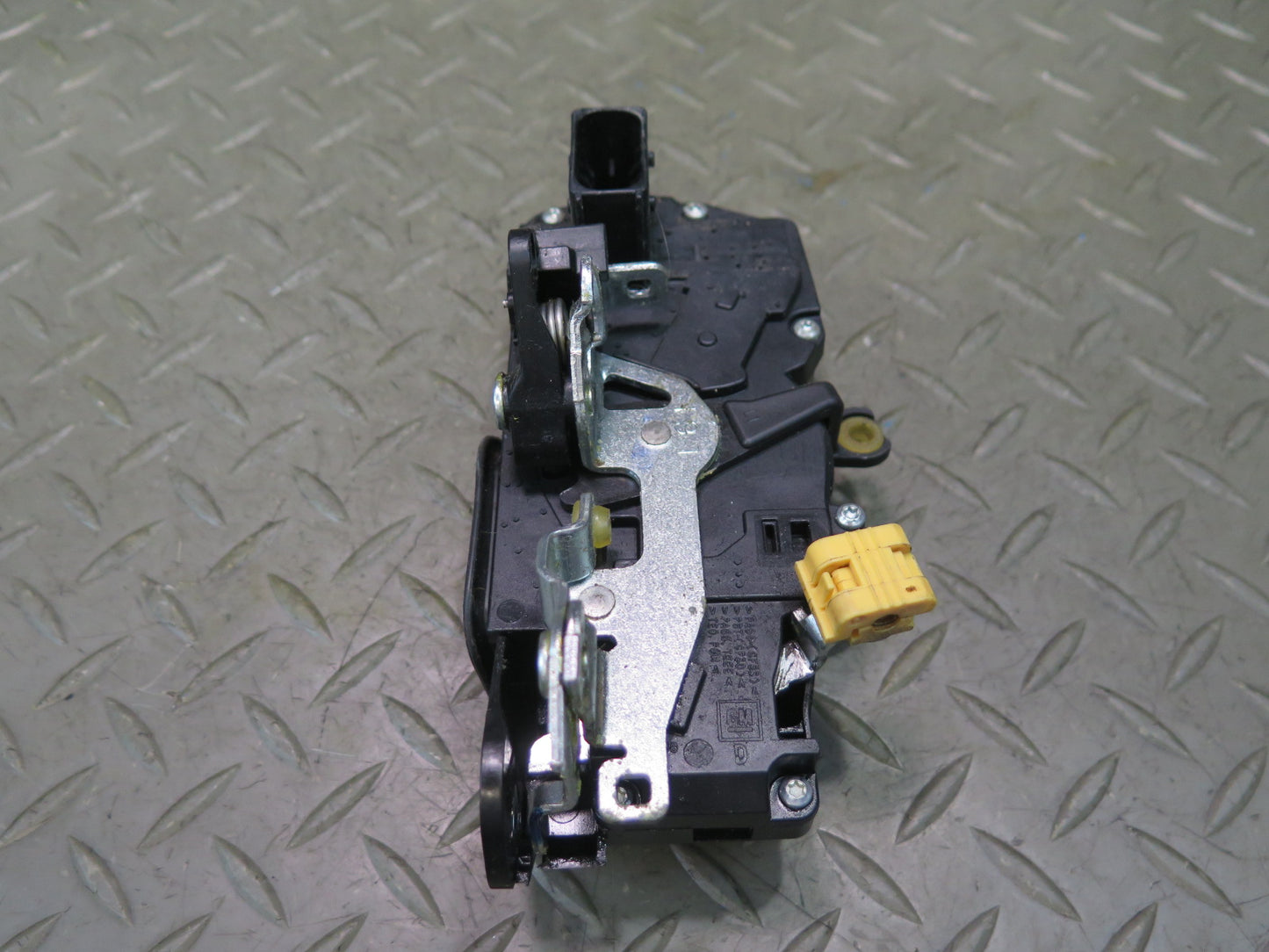 2003-2007 Hummer H2 Front Left Driver Side Door Lock Latch Actuator
