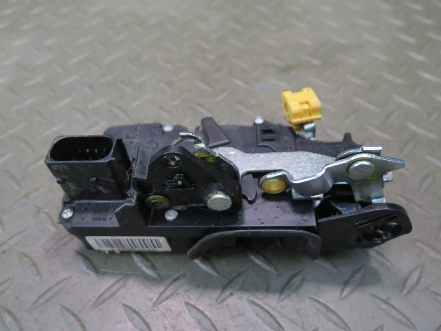 2003-2007 Hummer H2 Front Left Driver Side Door Lock Latch Actuator