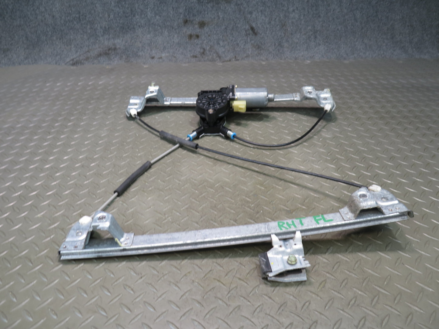 2003-2009 Hummer H2 Front Left Side Door Window Regulator W/ Motor