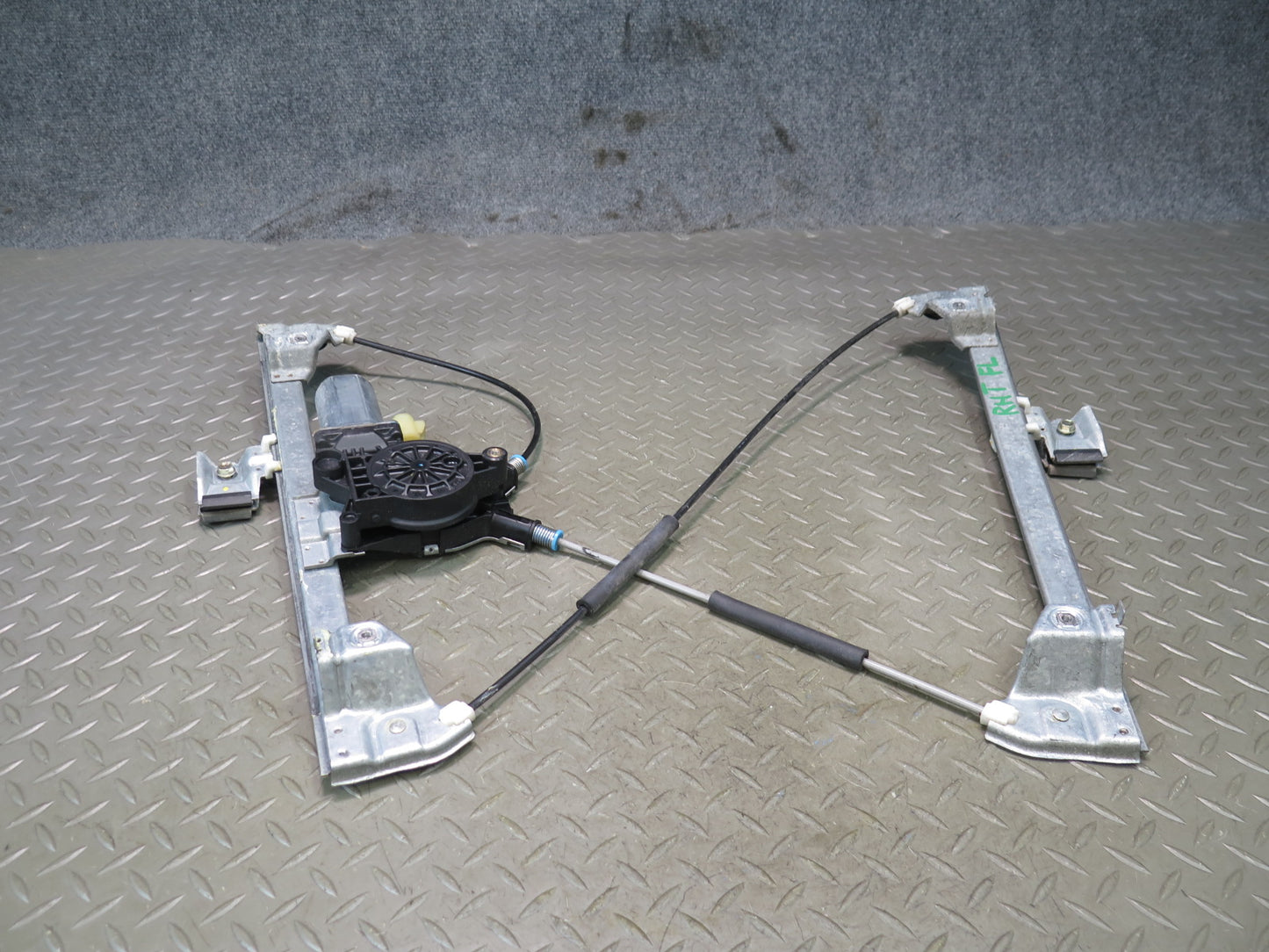 2003-2009 Hummer H2 Front Left Side Door Window Regulator W/ Motor