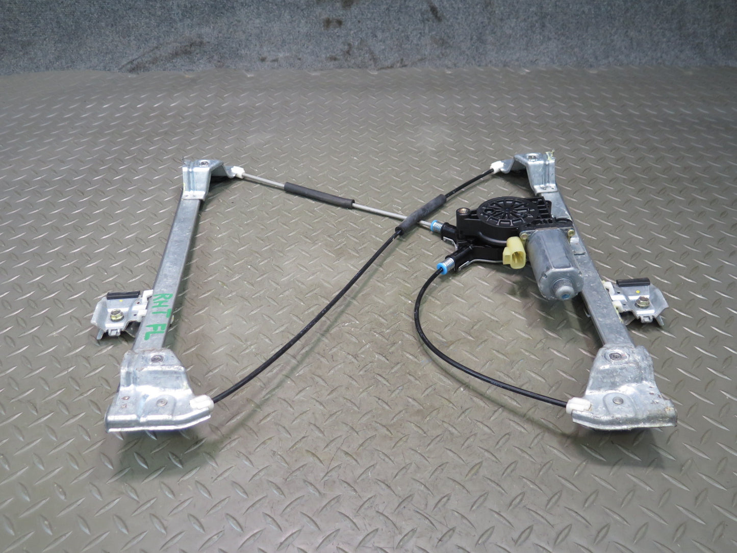 2003-2009 Hummer H2 Front Left Side Door Window Regulator W/ Motor