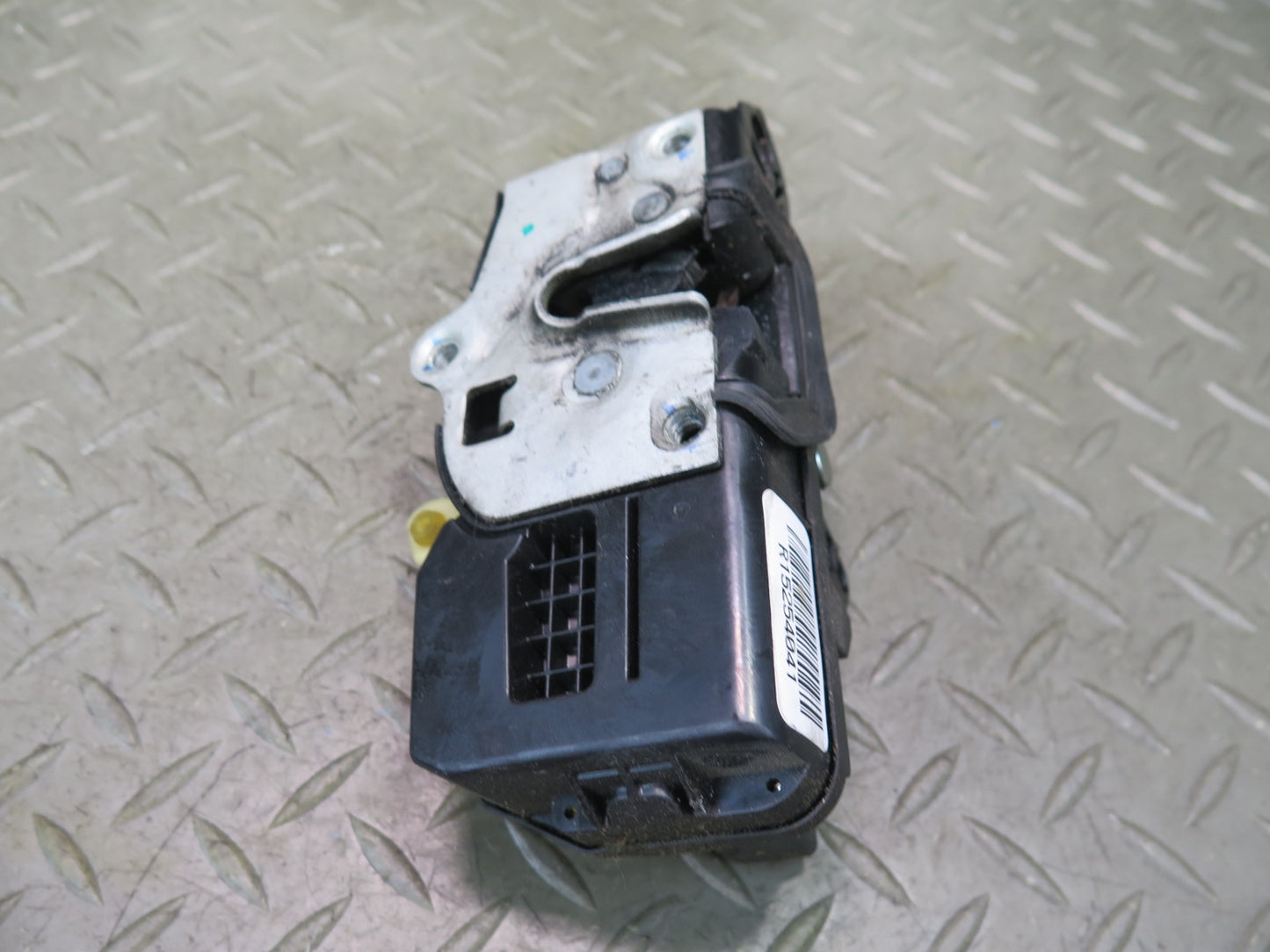 2003-2007 Hummer H2 Front Right Passenger Side Door Lock Latch Actuator