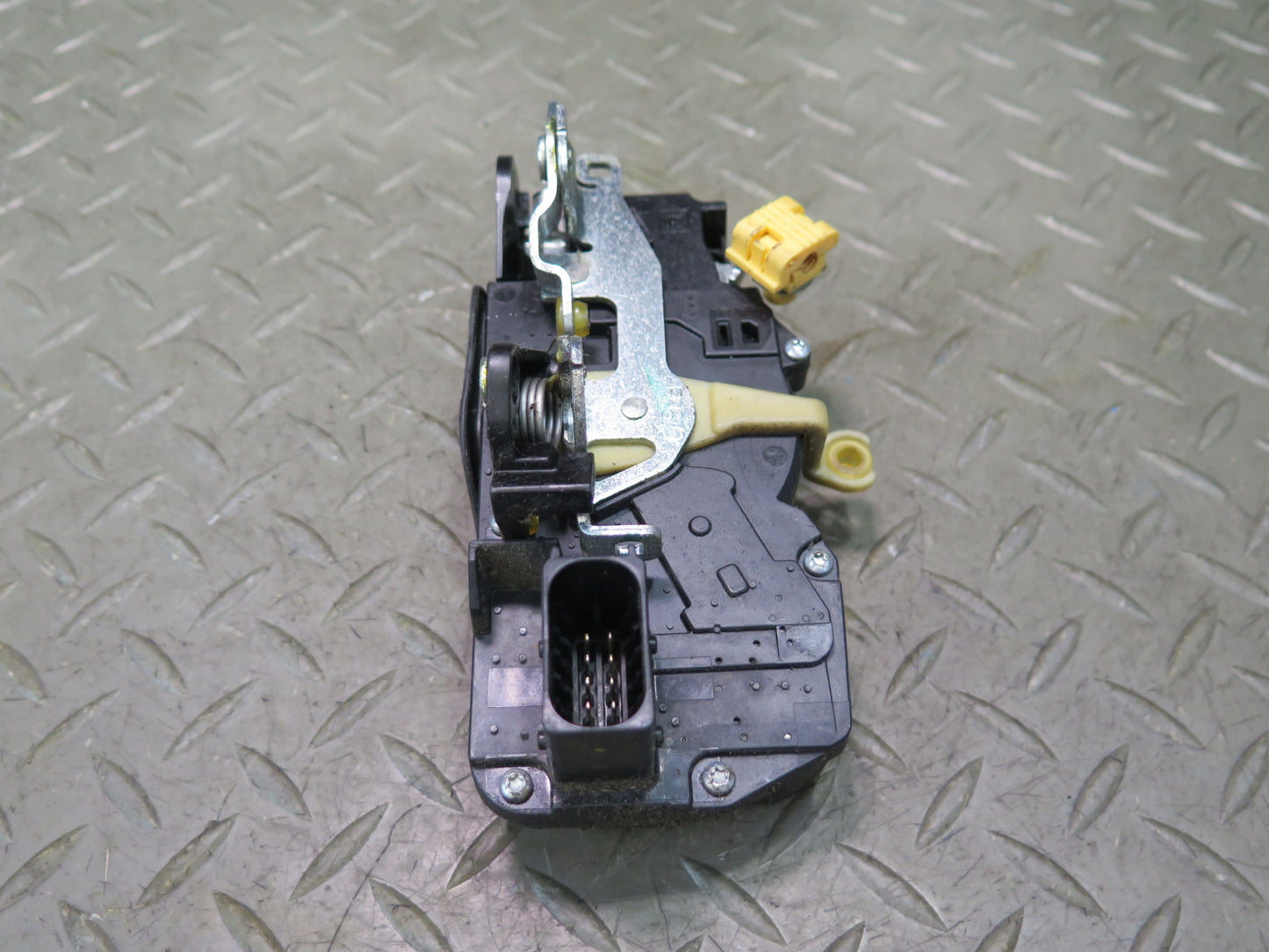 2003-2007 Hummer H2 Front Right Passenger Side Door Lock Latch Actuator