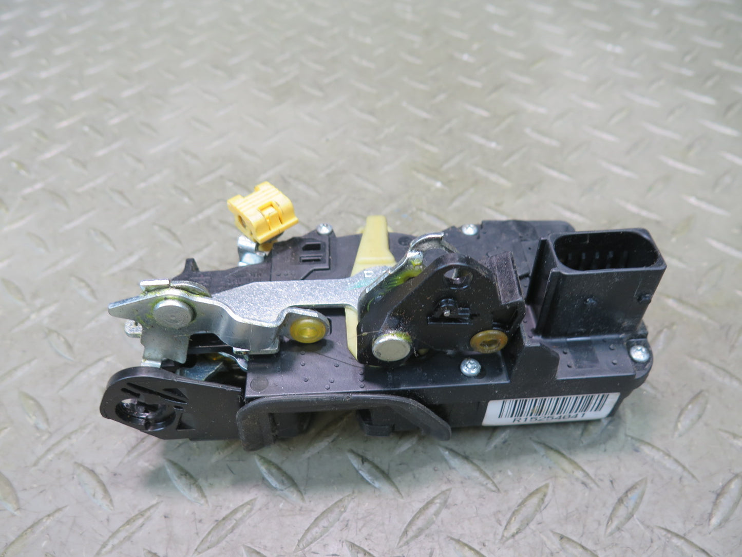 2003-2007 Hummer H2 Front Right Passenger Side Door Lock Latch Actuator