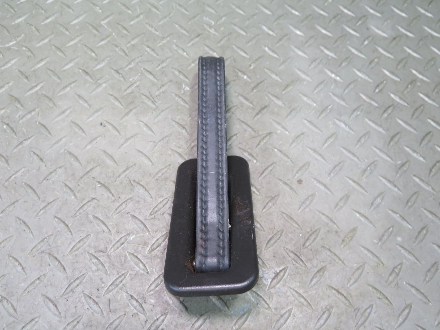 2003-2007 Hummer H2 Rear Trunk Liftgate Assist Pull Lift Strap Handle 15753235