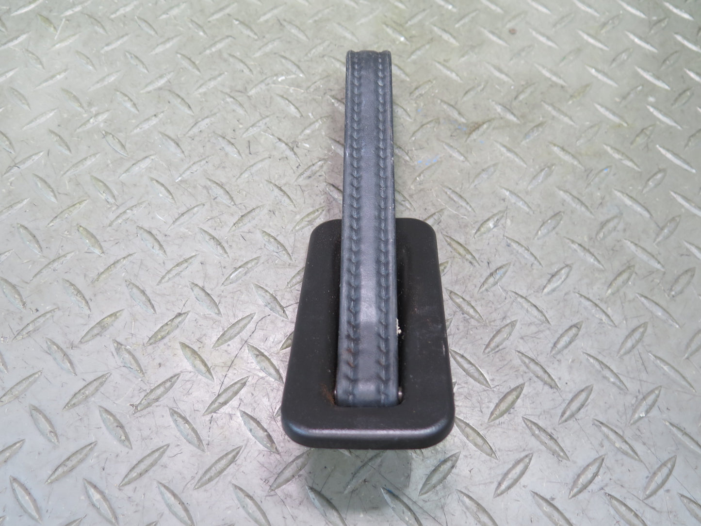 2003-2007 Hummer H2 Rear Trunk Liftgate Assist Pull Lift Strap Handle 15753235