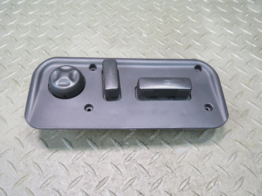 2003-2007 Hummer H2 Front Right Side Seat Adjust Control Switch W/ Trim
