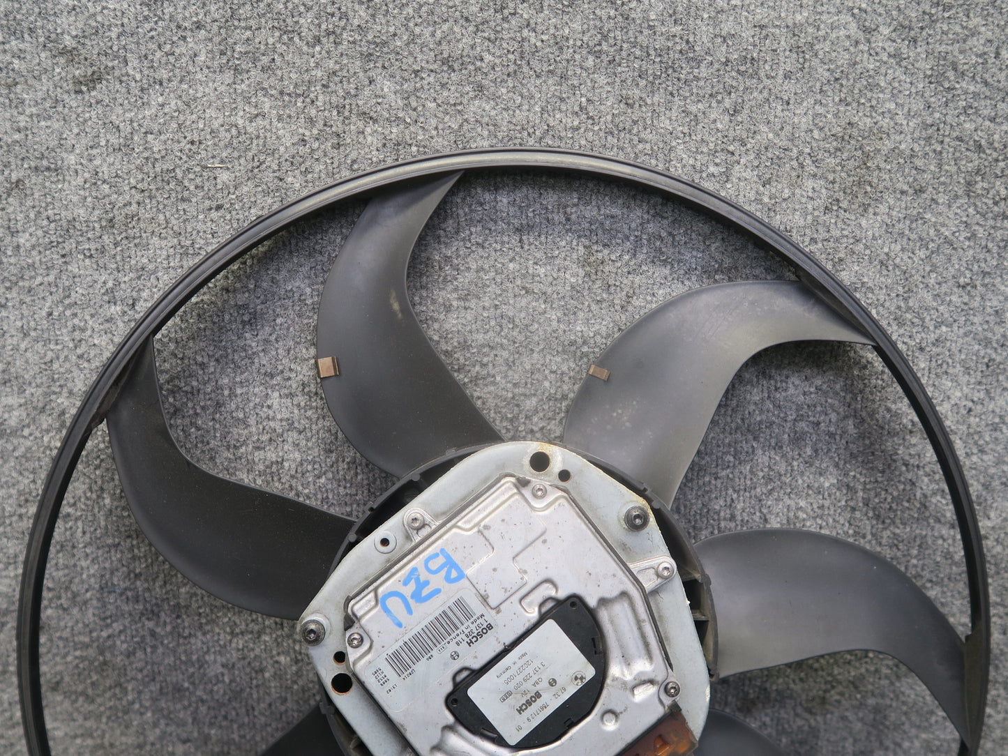 12-16 BMW E89 Z4 28i N20 Engine Radiator Cooling Fan Motor 7561712 OEM