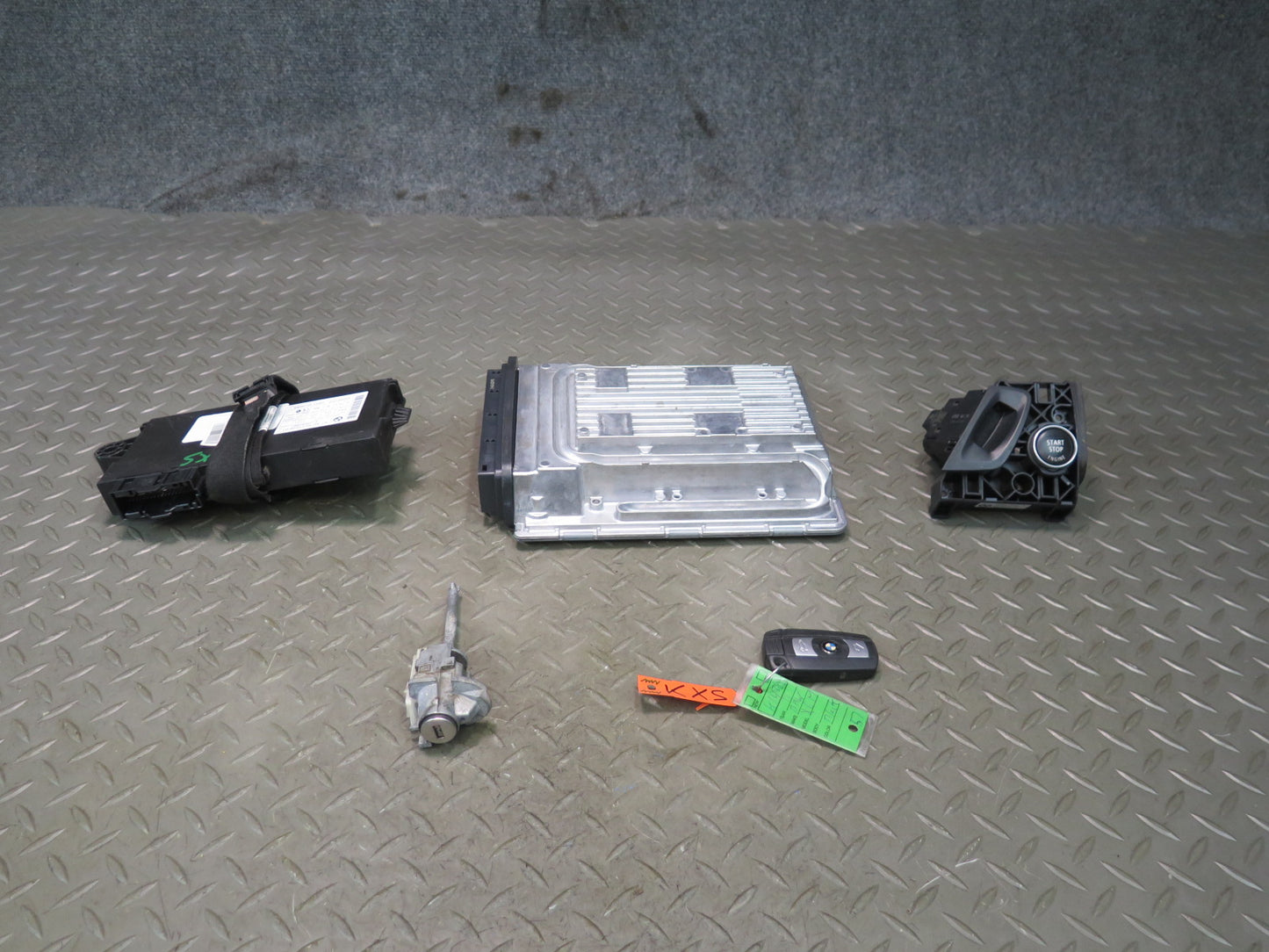 2011 BMW E71 X6M 4.4L S63 Engine ECU DME CAS3 Comfort Access KEY Reader Lock Set