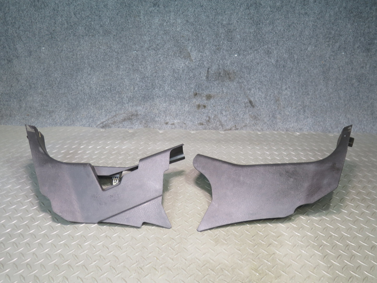 2003-2009 Hummer H2 Front Left & Right Lower Kick Trim Cover Panel Set of 2