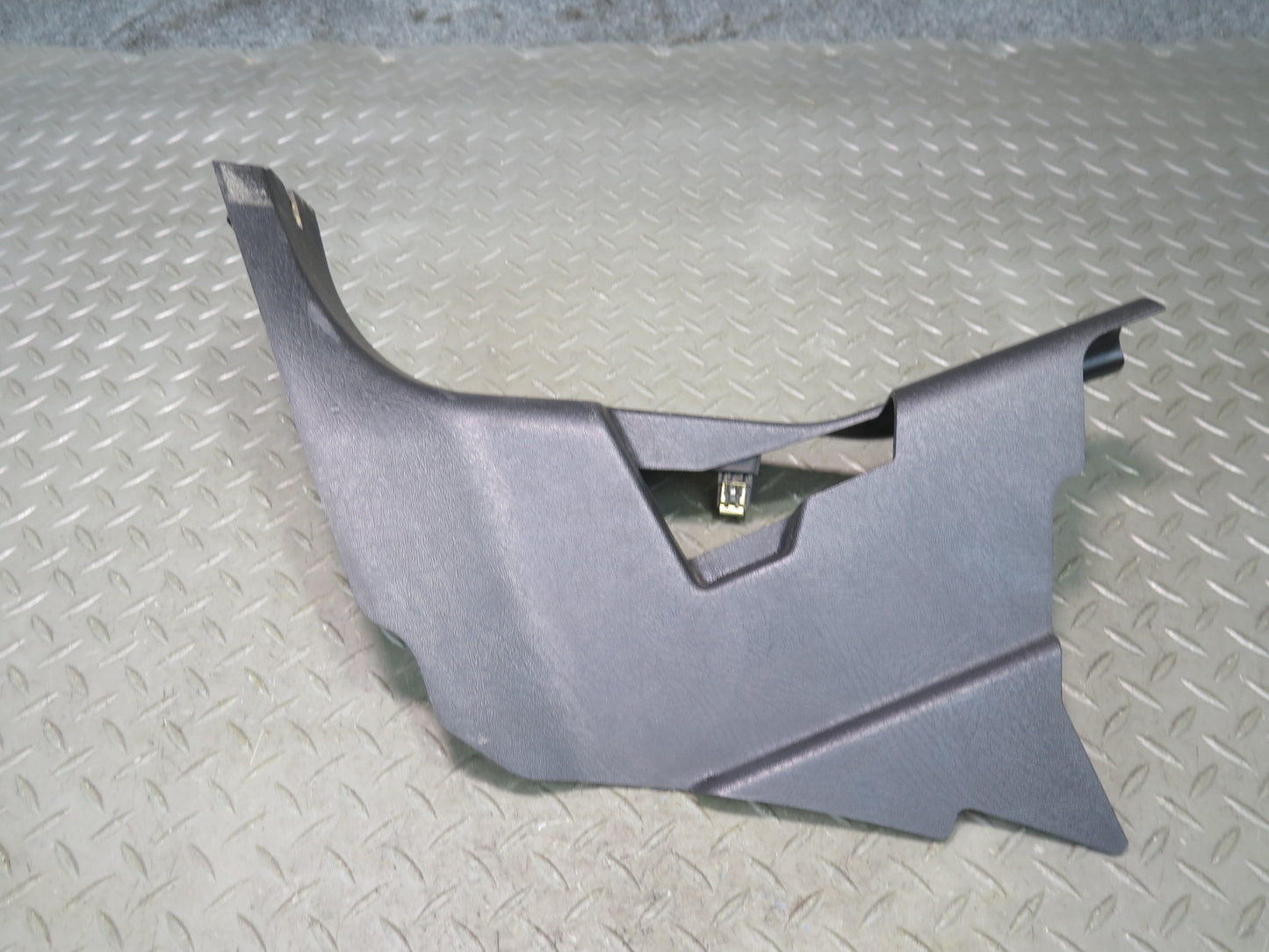 2003-2009 Hummer H2 Front Left & Right Lower Kick Trim Cover Panel Set of 2