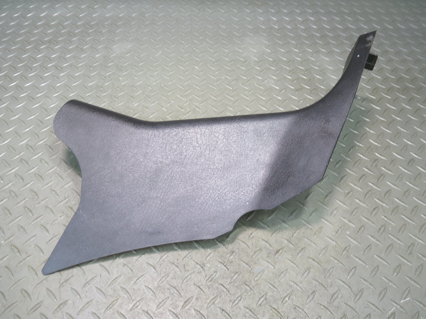 2003-2009 Hummer H2 Front Left & Right Lower Kick Trim Cover Panel Set of 2
