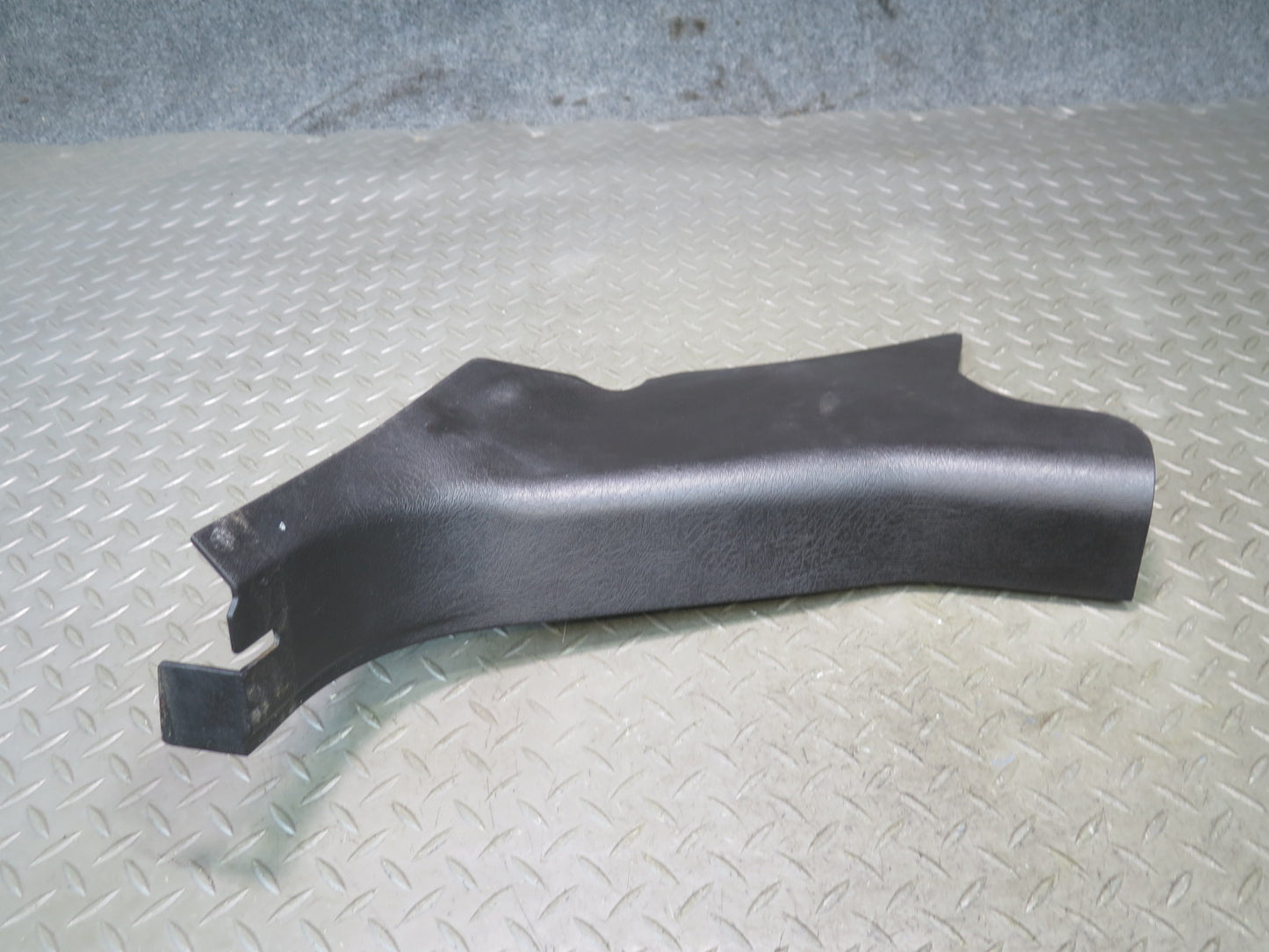 2003-2009 Hummer H2 Front Left & Right Lower Kick Trim Cover Panel Set of 2