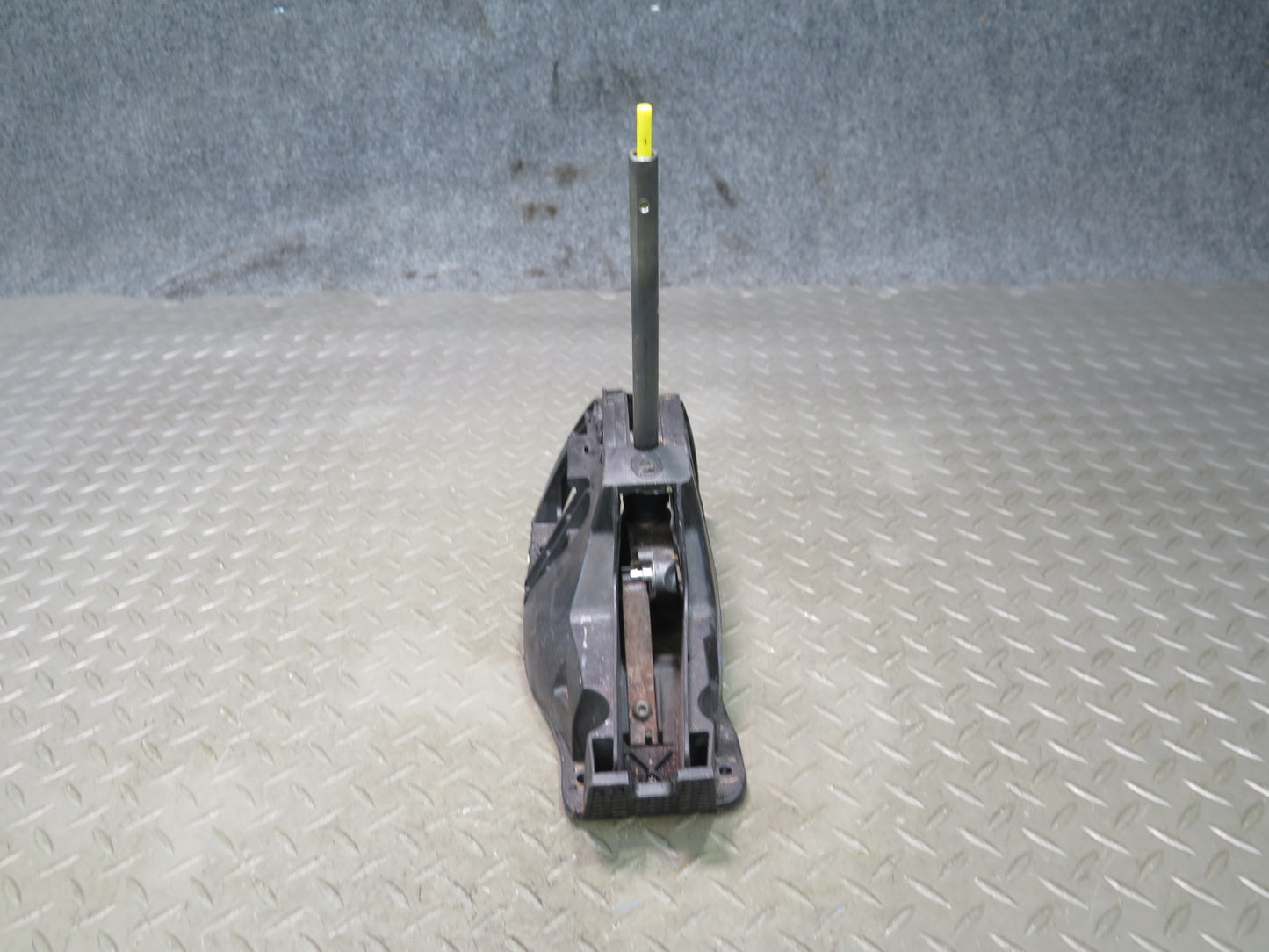 2003-2007 Hummer H2 A/T Automatic Transmission Gear Shifter Selector