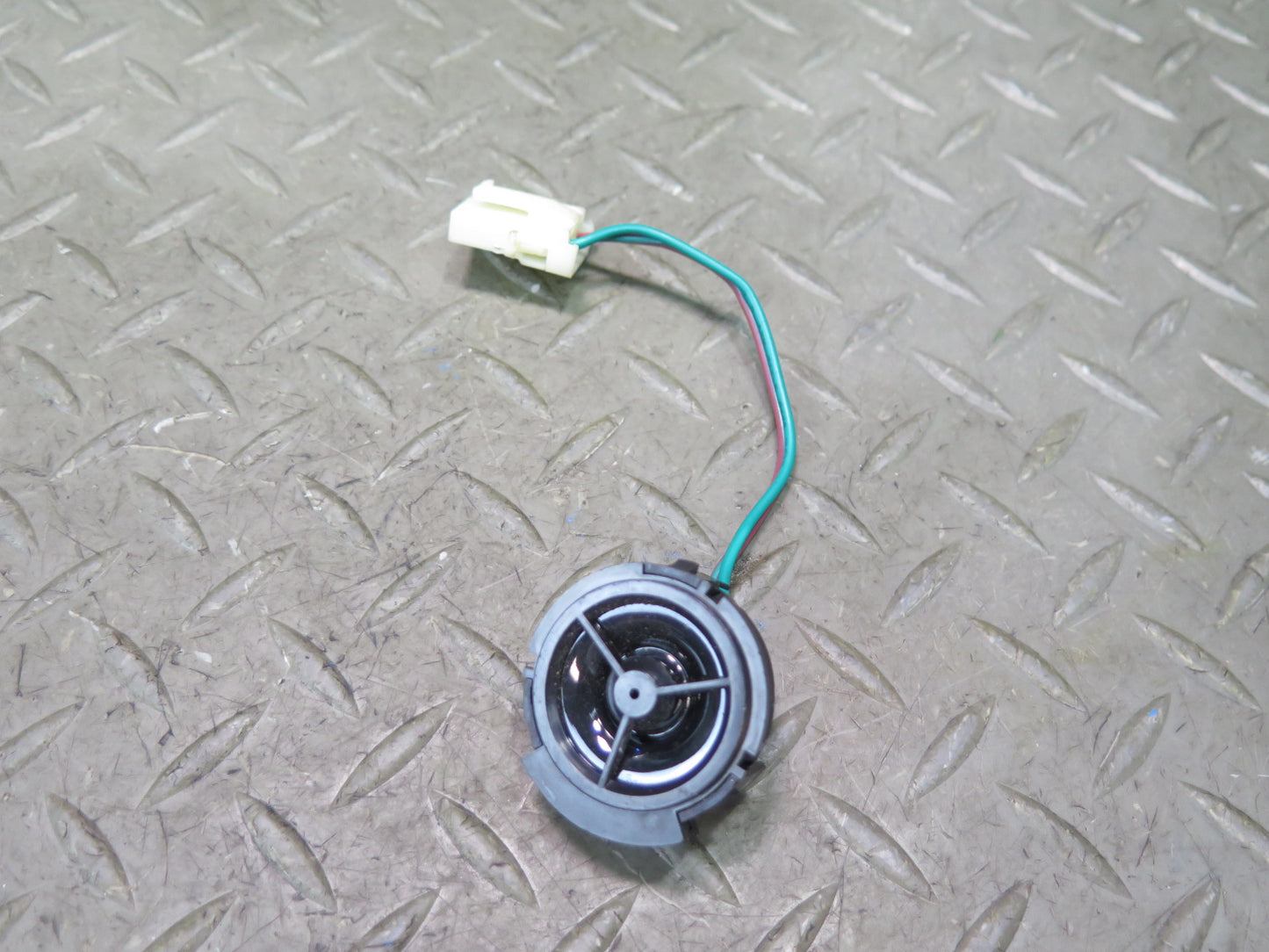 2003-2007 Hummer H2 Front Left & Right A Pillar Tweeter Speaker Set of 2