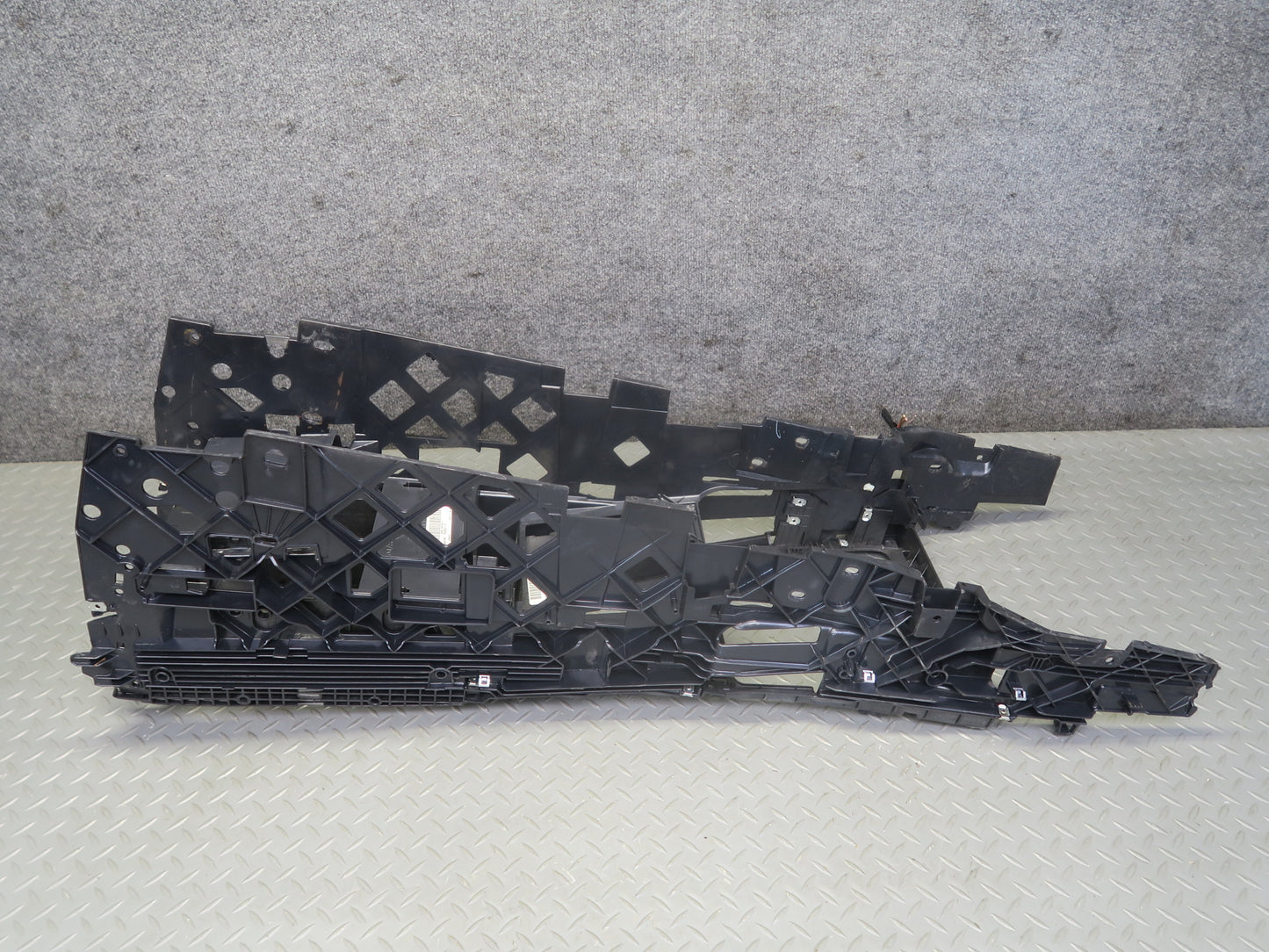 2008-2014 BMW E71 E72 X6 X6M Center Console Trim Cover Panel Support Bracket