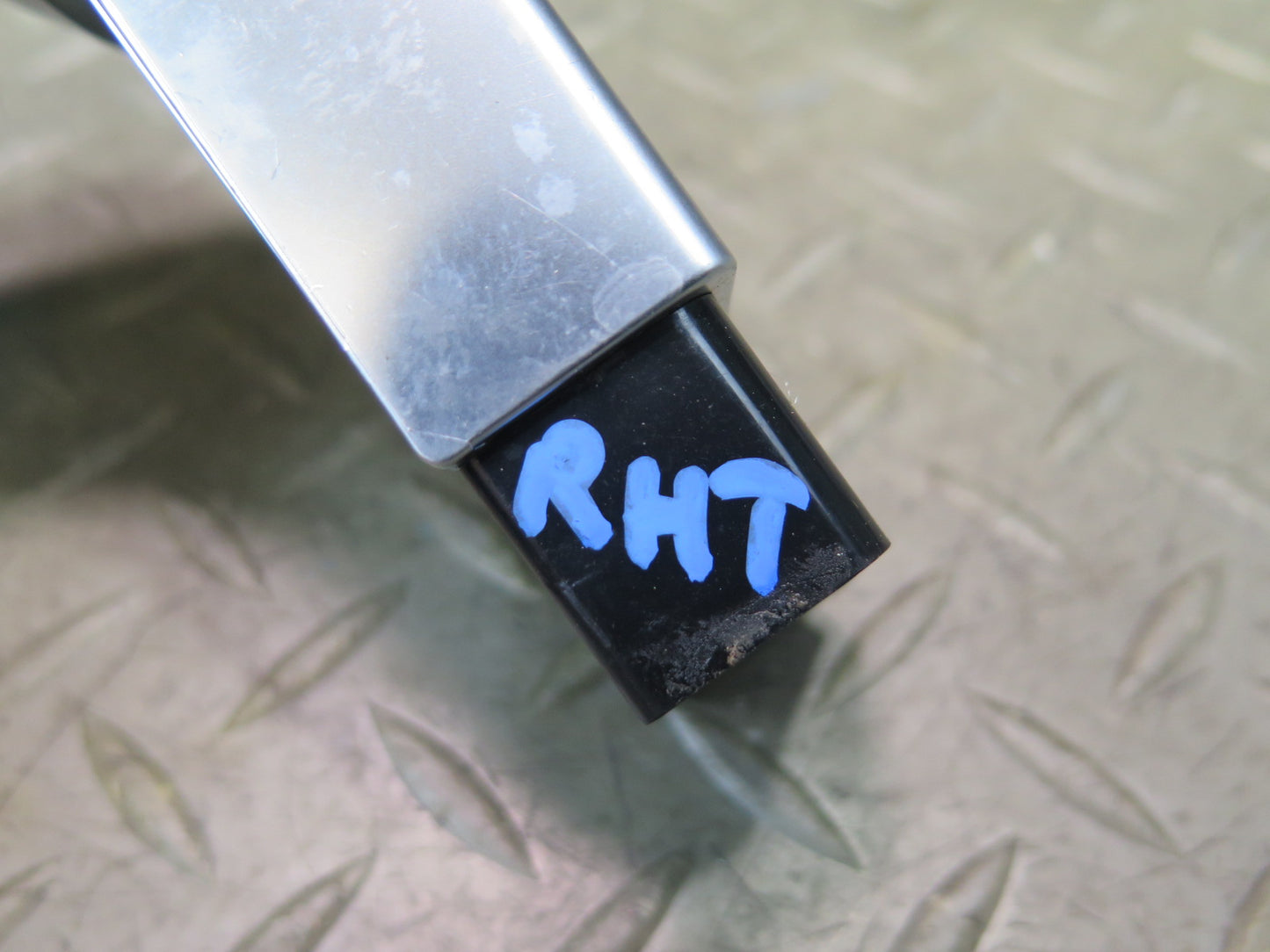 2003-2007 Hummer H2 A/T Automatic Transmission Shifter Shift Knob