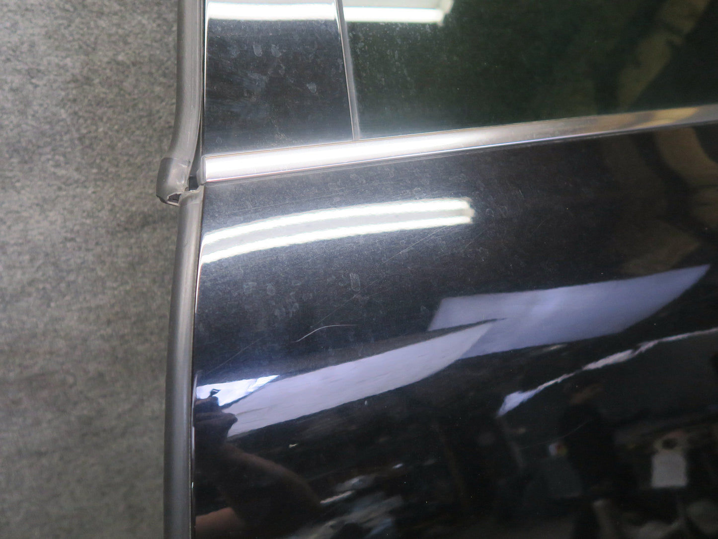 2011-2018 Porsche Cayenne 958 Rear Left Side Door Shell Frame Panel w Glass
