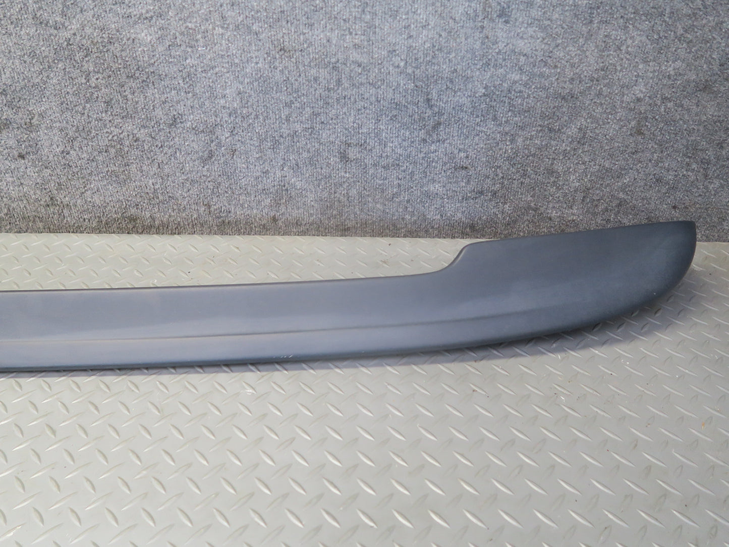 2003-2007 Hummer H2 Rear Trunk Hatch Upper Spoiler Molding