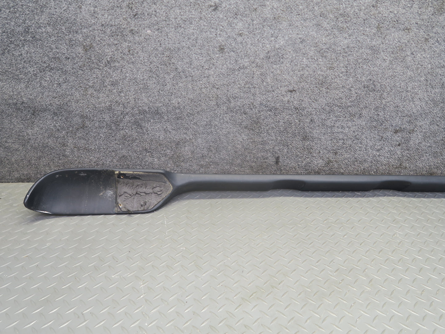 2003-2007 Hummer H2 Rear Trunk Hatch Upper Spoiler Molding