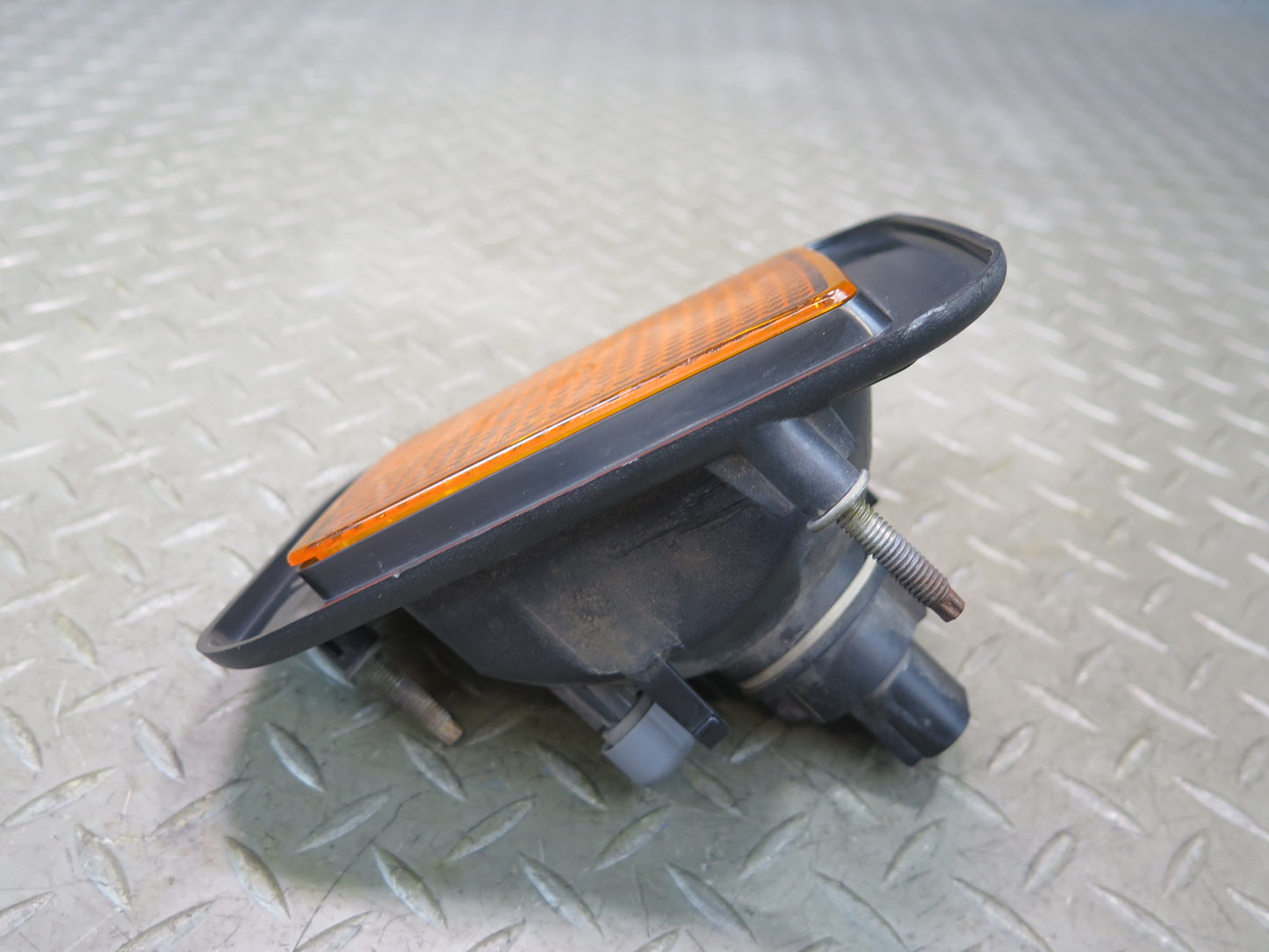2003-2009 Hummer H2 Front Right Pass Side Turn Signal Parking Light Lamp