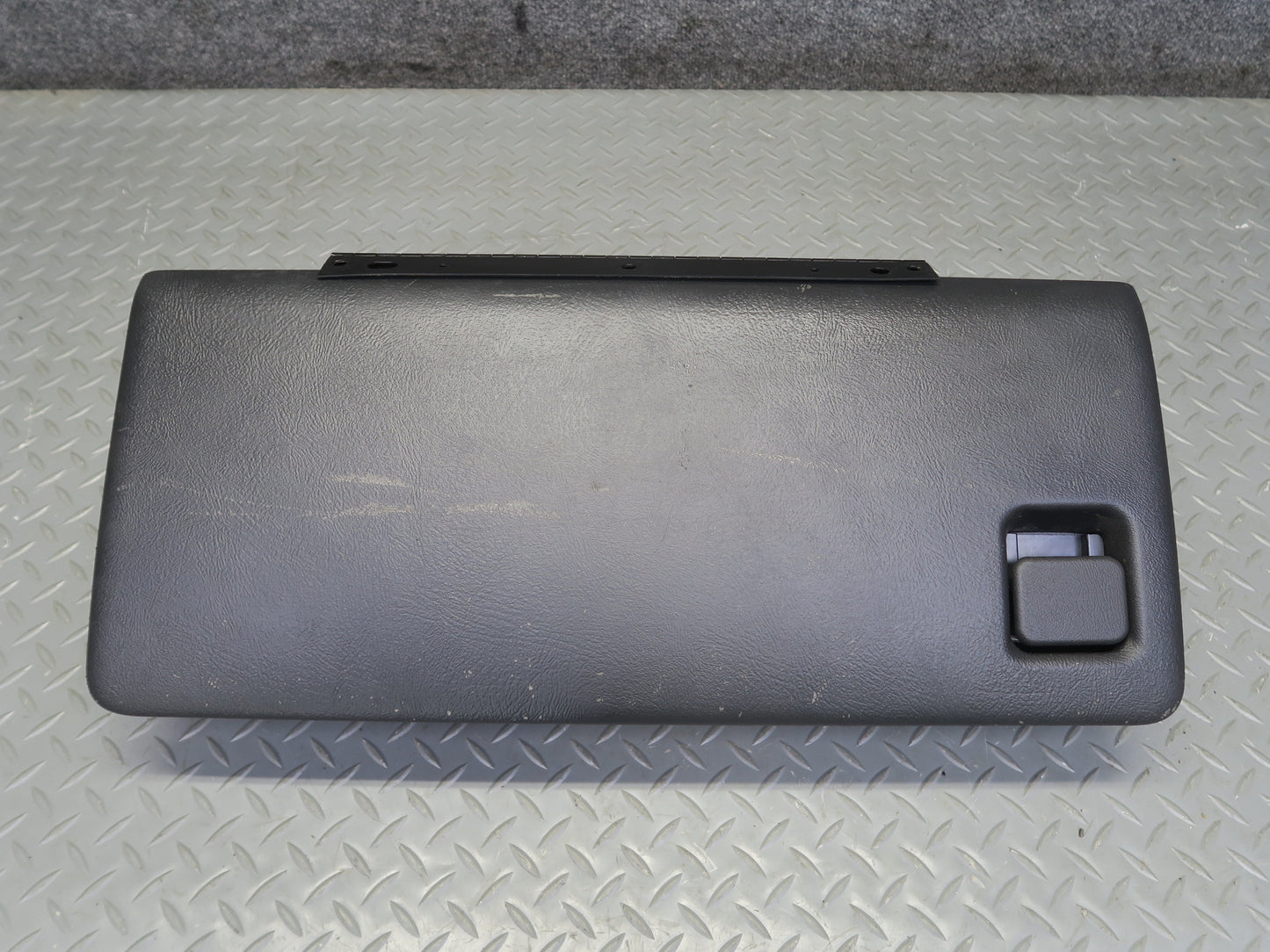 2003-2007 Hummer H2 Dash Front Right Glove Box Compartment Storage