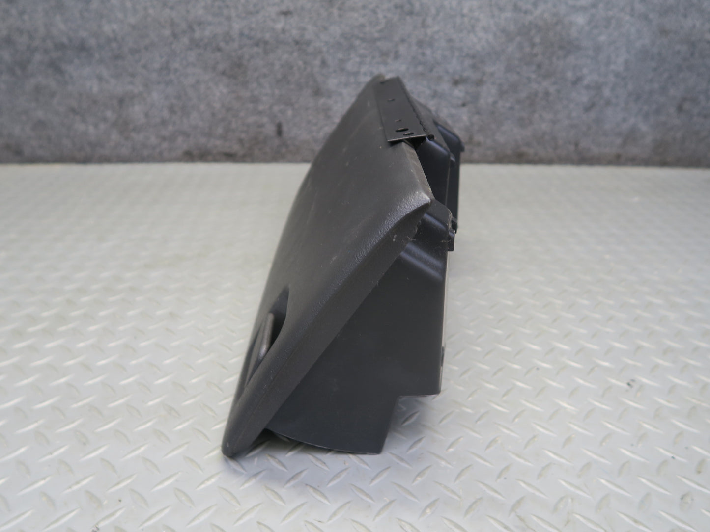2003-2007 Hummer H2 Dash Front Right Glove Box Compartment Storage
