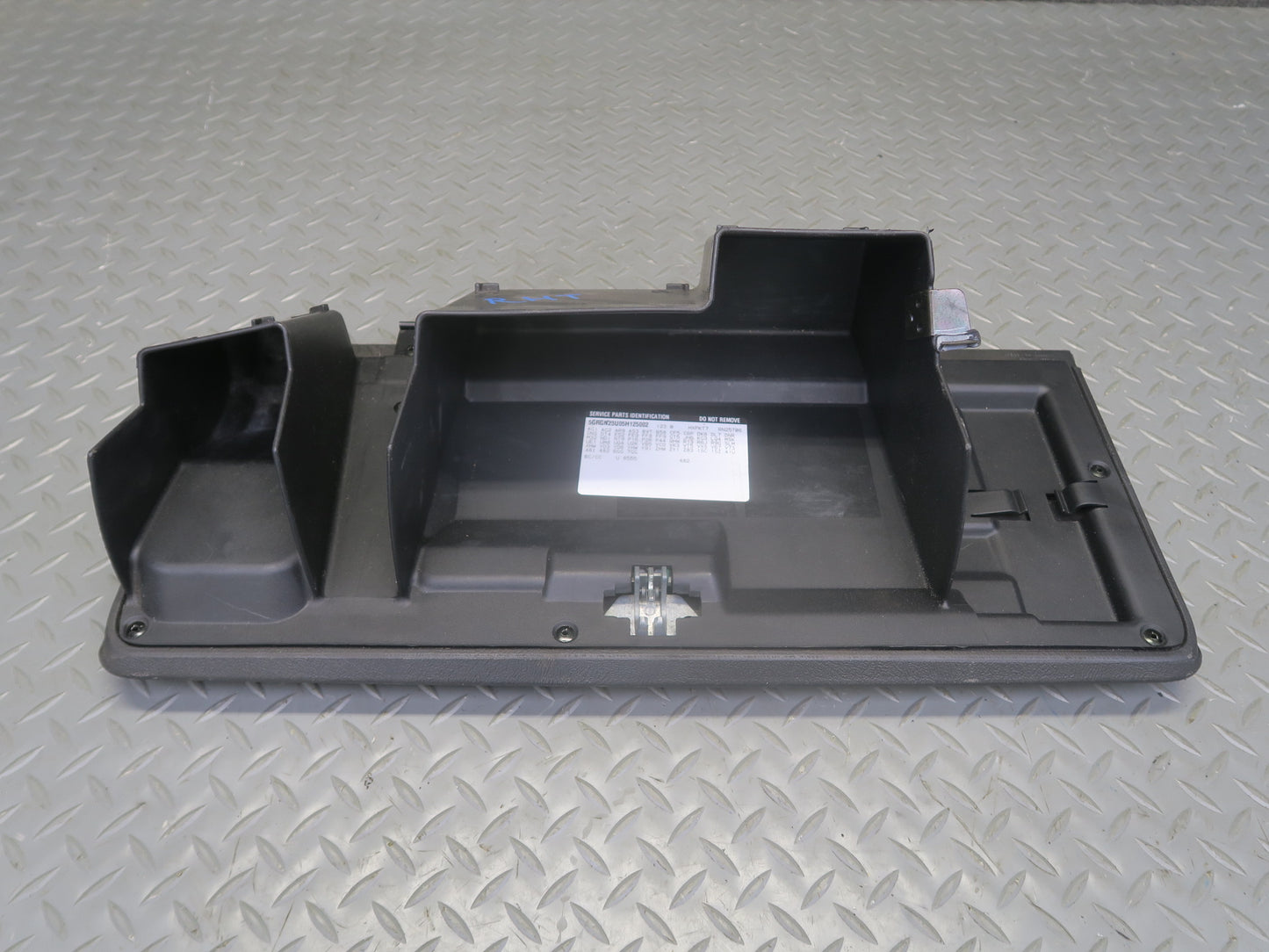 2003-2007 Hummer H2 Dash Front Right Glove Box Compartment Storage
