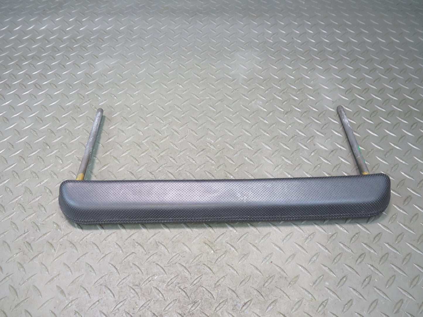 2003-2007 Hummer H2 Dash Front Right Grip Grab Handle Bar