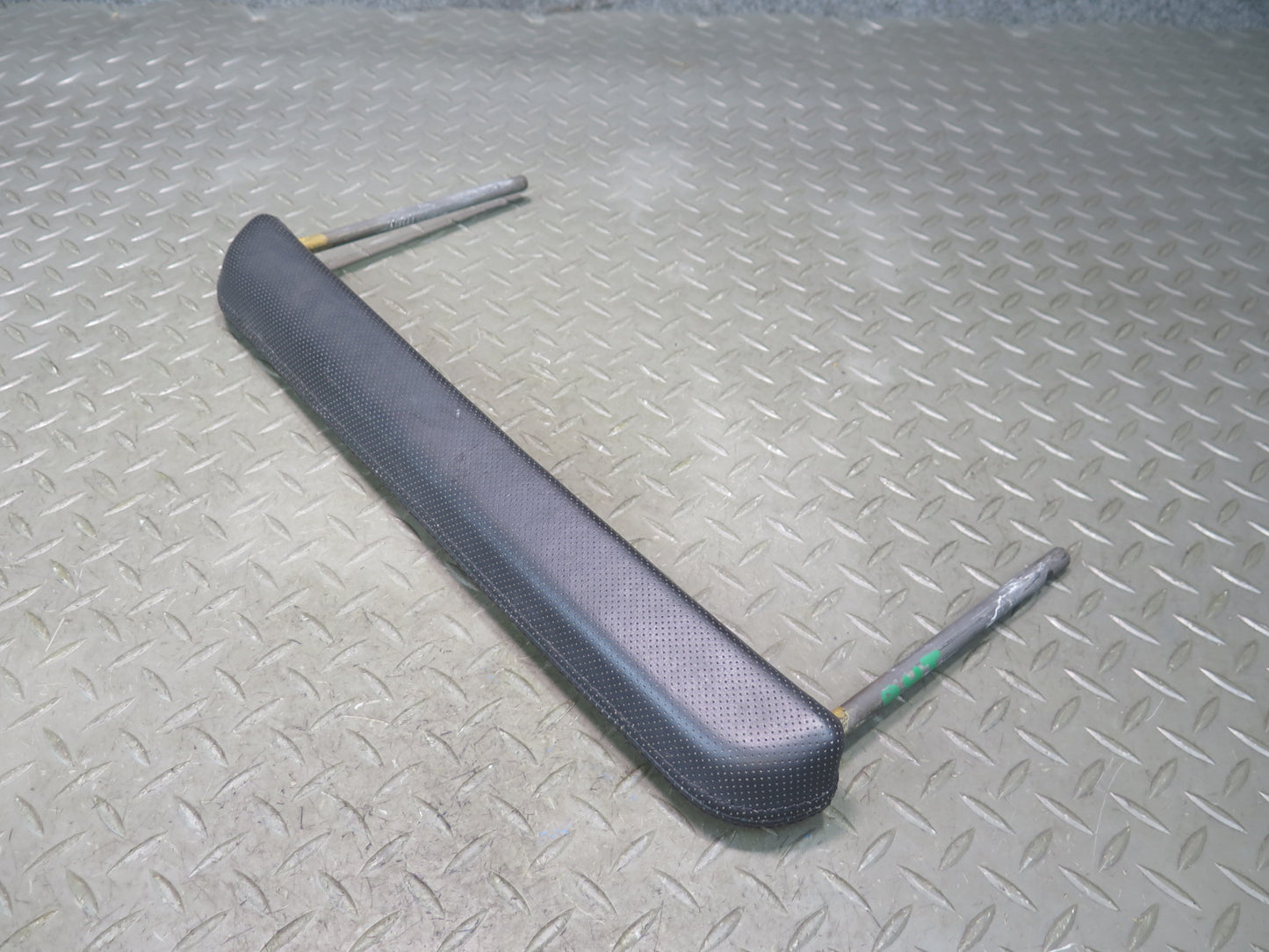 2003-2007 Hummer H2 Dash Front Right Grip Grab Handle Bar