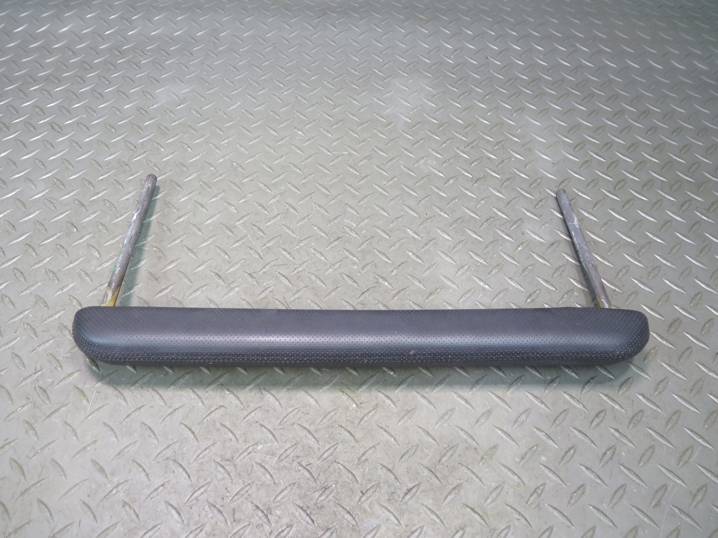 2003-2007 Hummer H2 Dash Front Right Grip Grab Handle Bar
