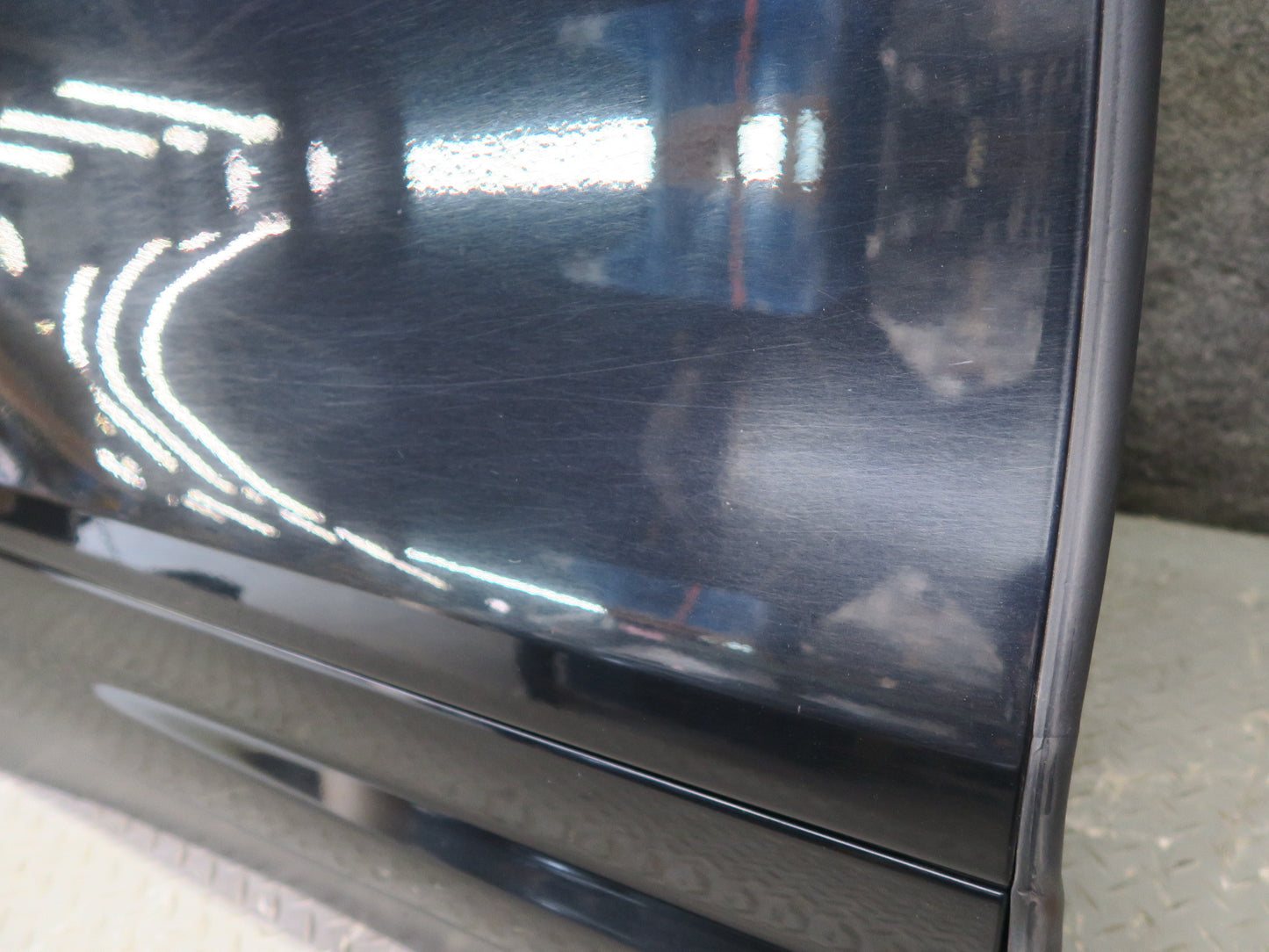 2011-2018 Porsche Cayenne 958 Rear Right Side Door Shell Frame Panel w Glass