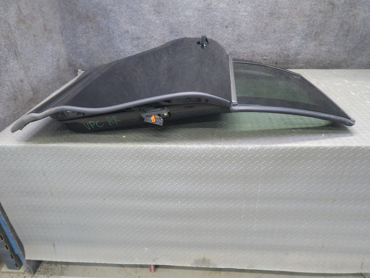 2011-2018 Porsche Cayenne 958 Rear Right Side Door Shell Frame Panel w Glass