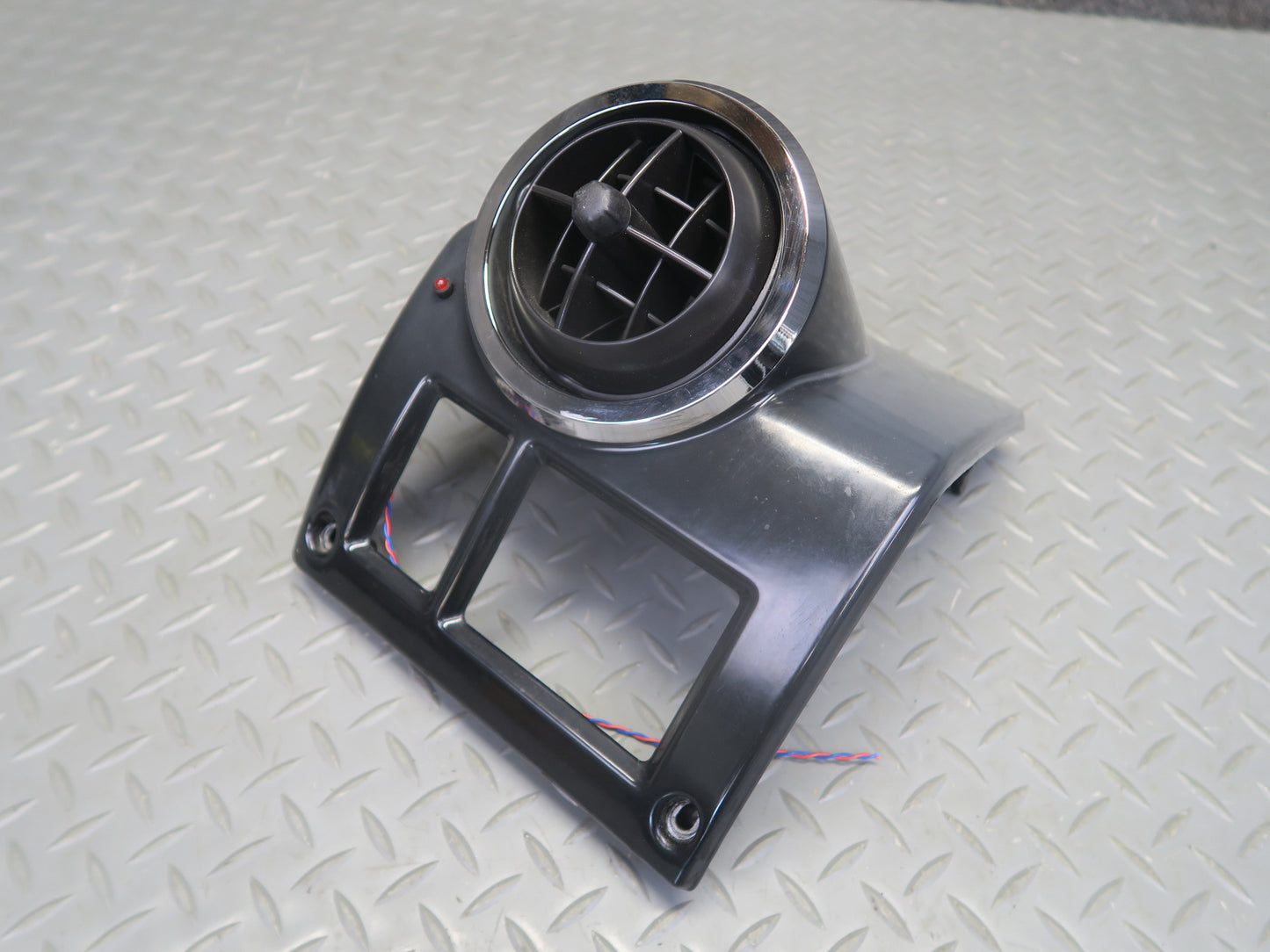 2003-2007 Hummer H2 Dash Front Left A/C Air Vent Grille Trim 15189808