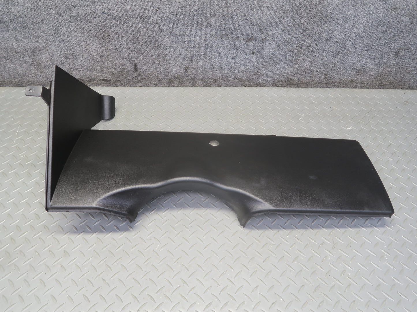 2003-2007 Hummer H2 Dash Front Left Lower Knee Trim Cover Panel 15058424