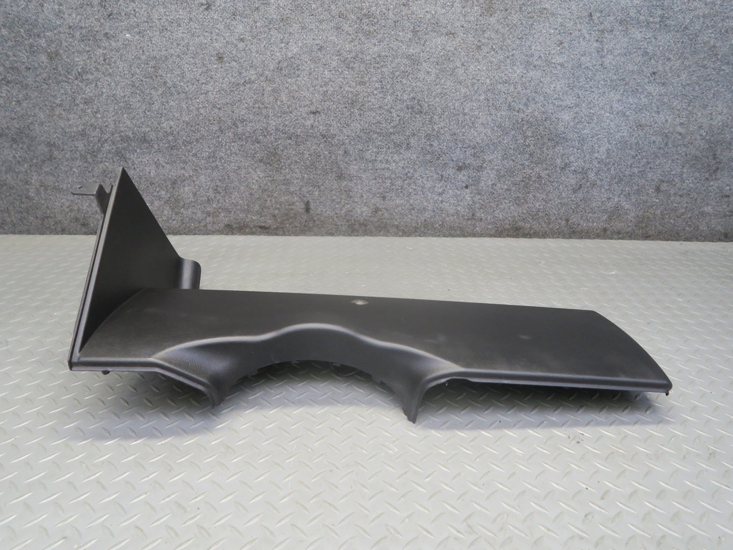 2003-2007 Hummer H2 Dash Front Left Lower Knee Trim Cover Panel 15058424