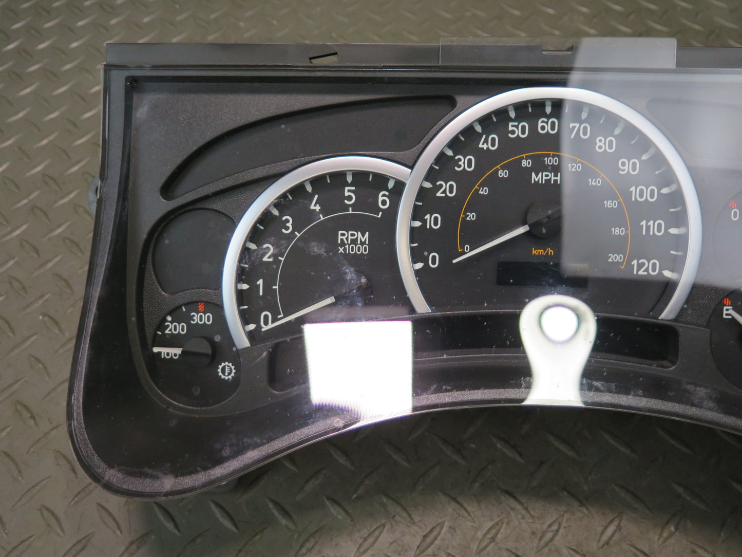 2005 Hummer H2 Dash Speedometer Instrument Gauge Cluster 15223557
