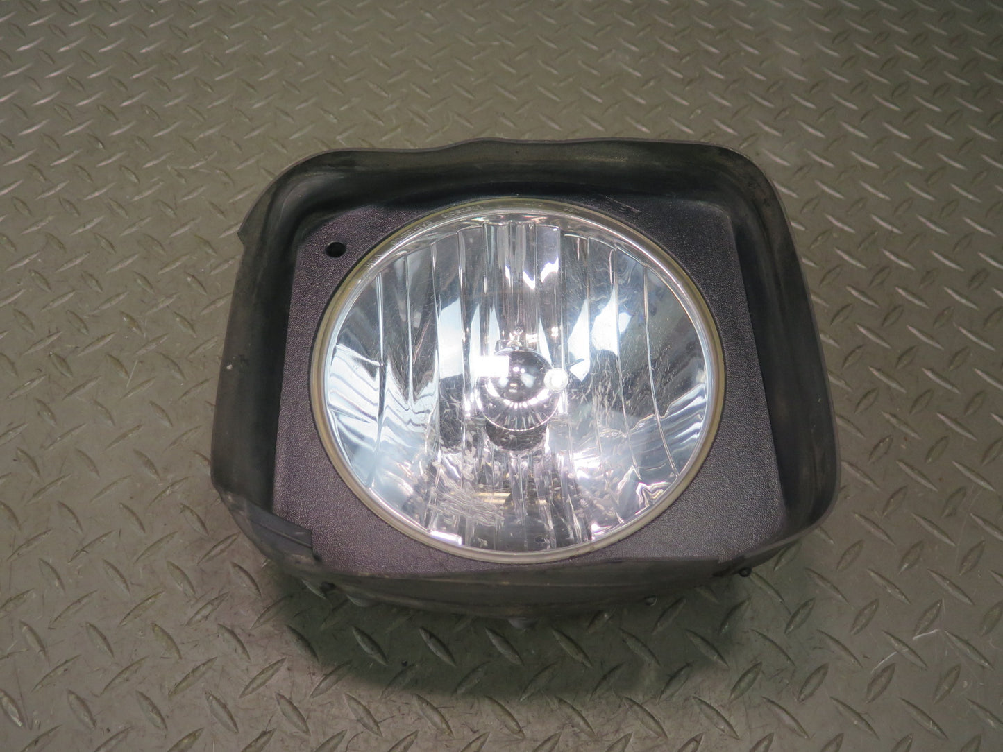 2003-2009 Hummer H2 Front Right & Left Side Halogen Headlight Lamp Set