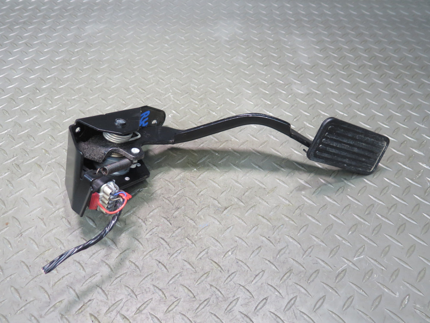 2004-2007 Hummer H2 Gas Acceleration Pedal Throttle Sensor