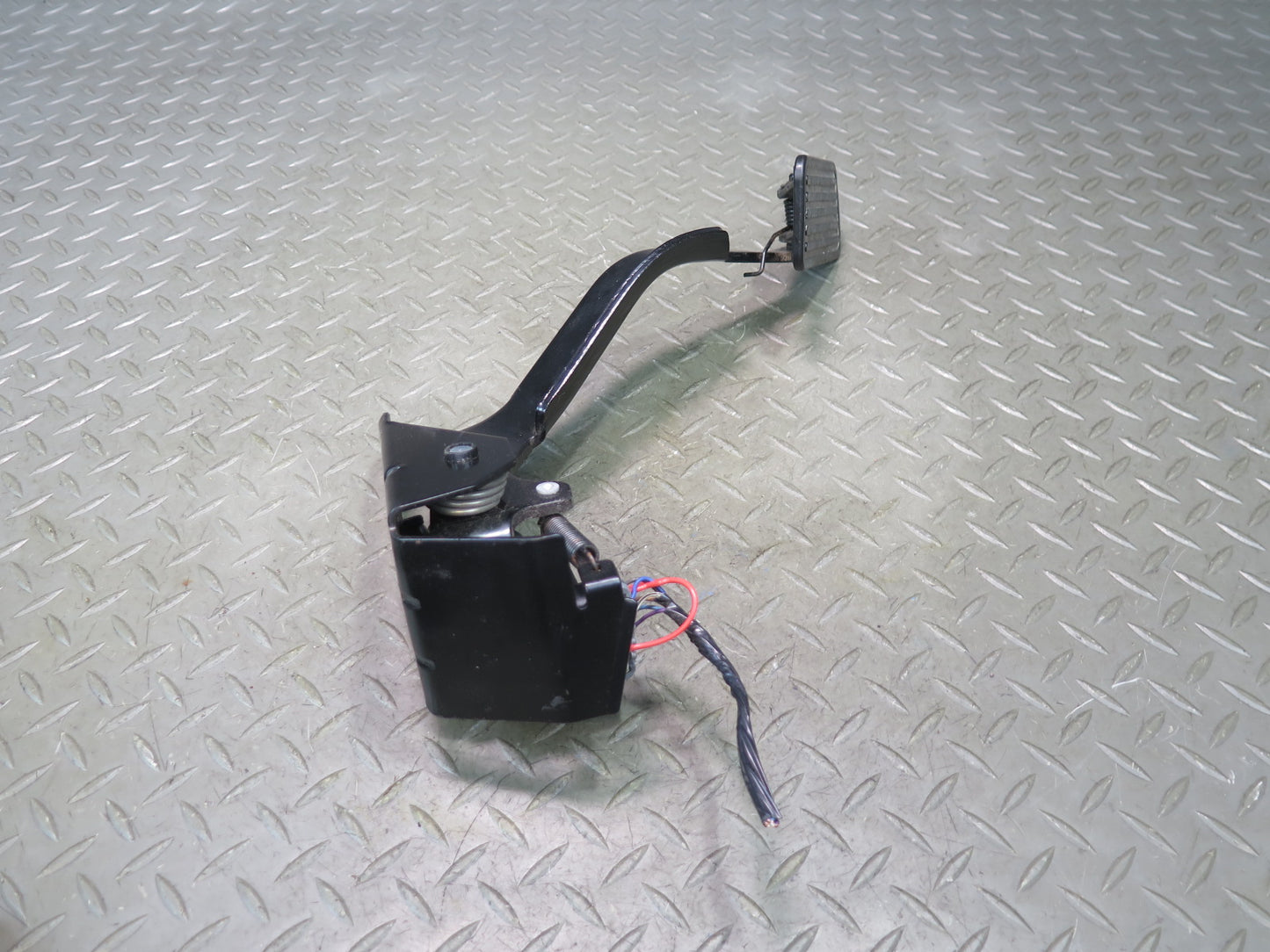 2004-2007 Hummer H2 Gas Acceleration Pedal Throttle Sensor