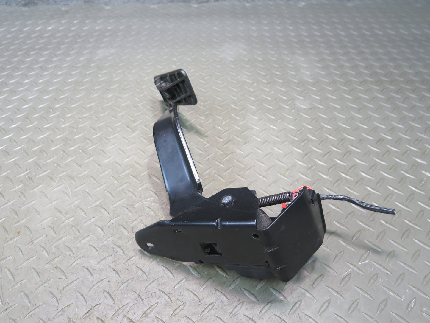 2004-2007 Hummer H2 Gas Acceleration Pedal Throttle Sensor