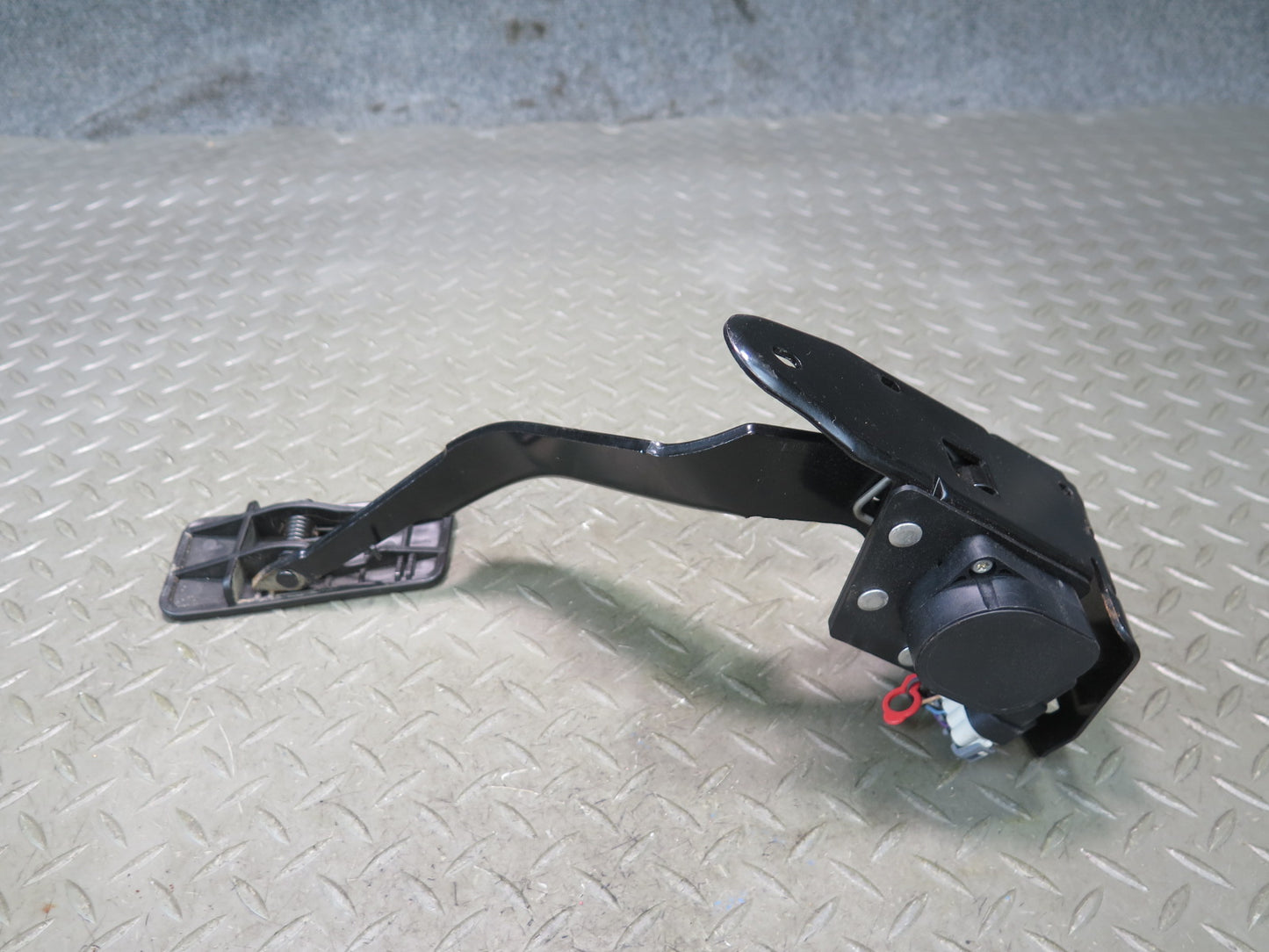 2004-2007 Hummer H2 Gas Acceleration Pedal Throttle Sensor