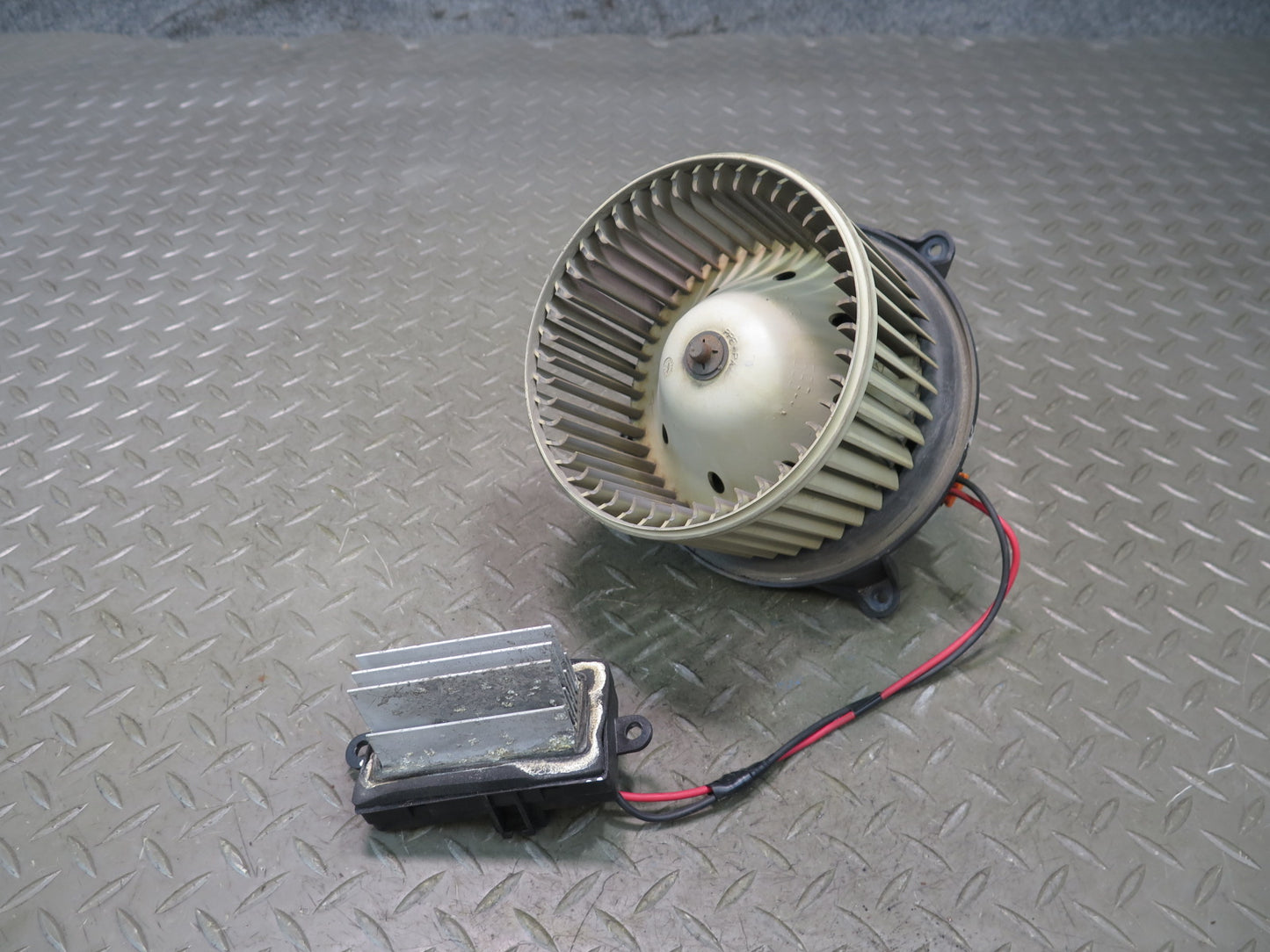 2003-2007 Hummer H2 A/C Air Heater Blower Motor Fan W/ Resistor
