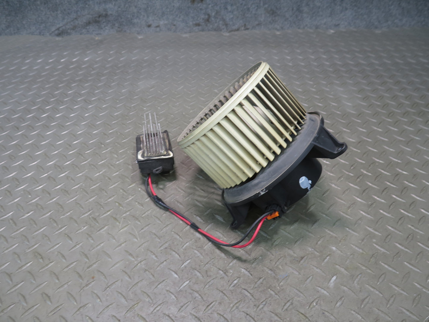 2003-2007 Hummer H2 A/C Air Heater Blower Motor Fan W/ Resistor