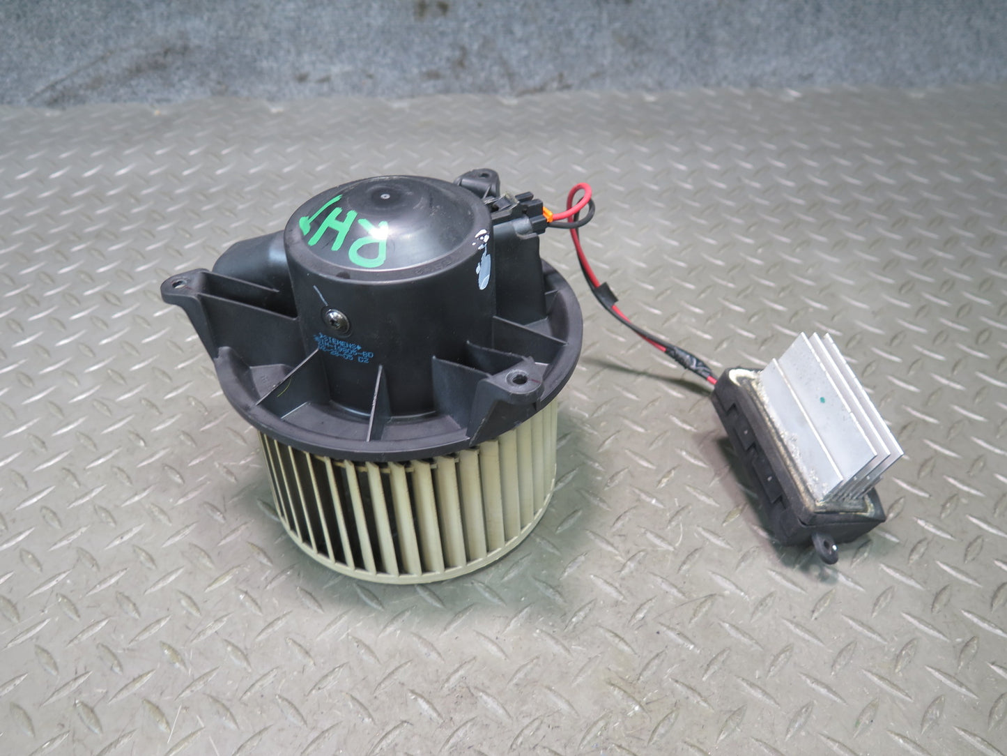 2003-2007 Hummer H2 A/C Air Heater Blower Motor Fan W/ Resistor