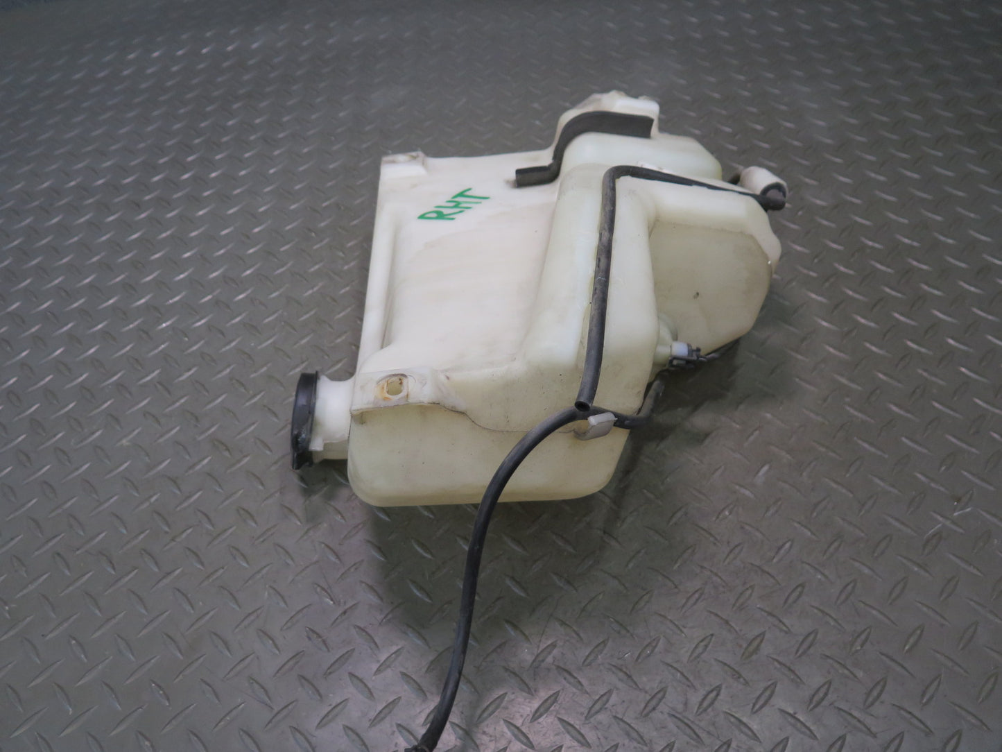2003-2007 Hummer H2 Front Windshield Wiper Washer Reservoir Tank Bottle