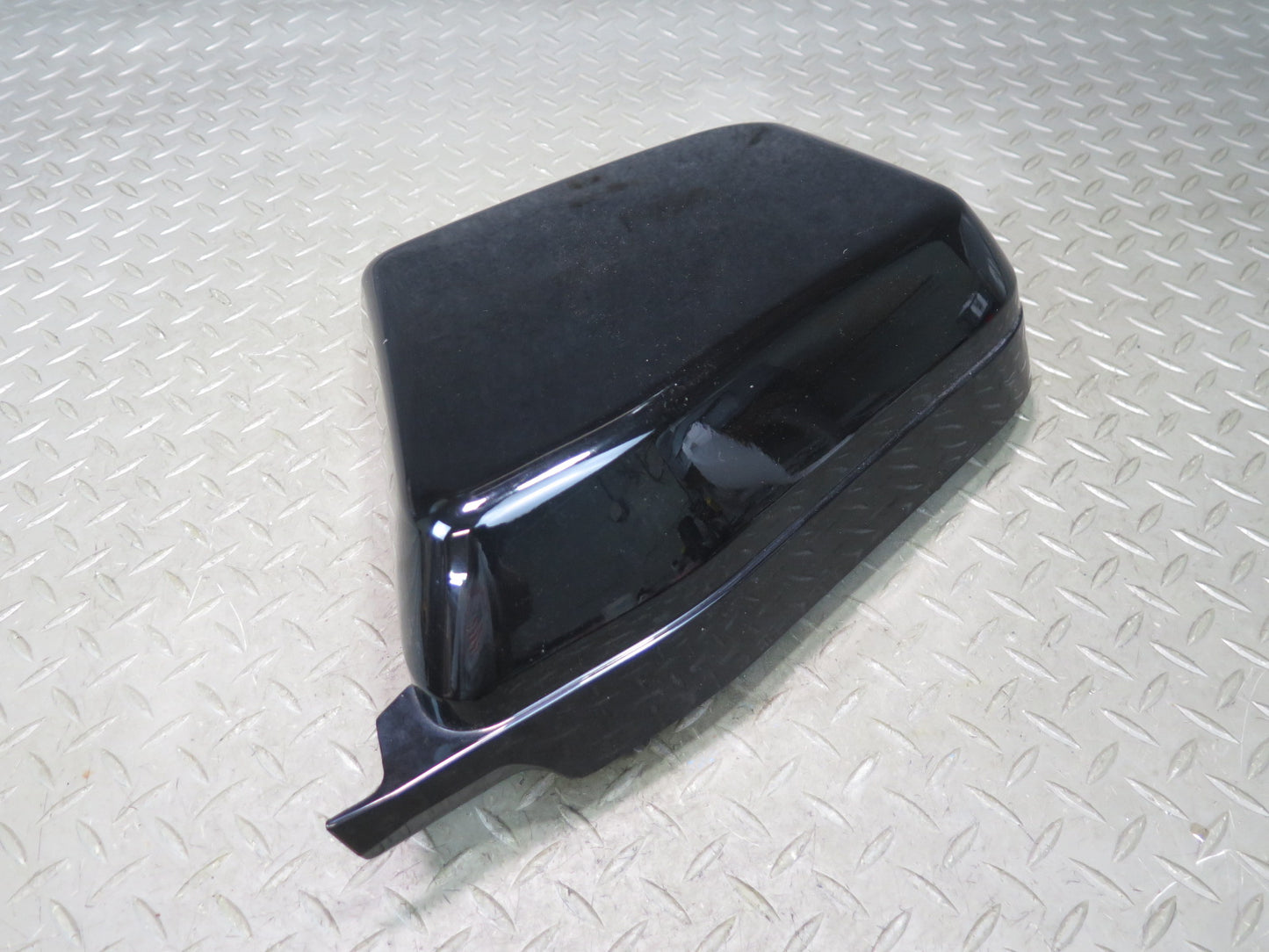 2003-2009 Hummer H2 Front Right Side Cowl Vent Panel END Cap Cover Black