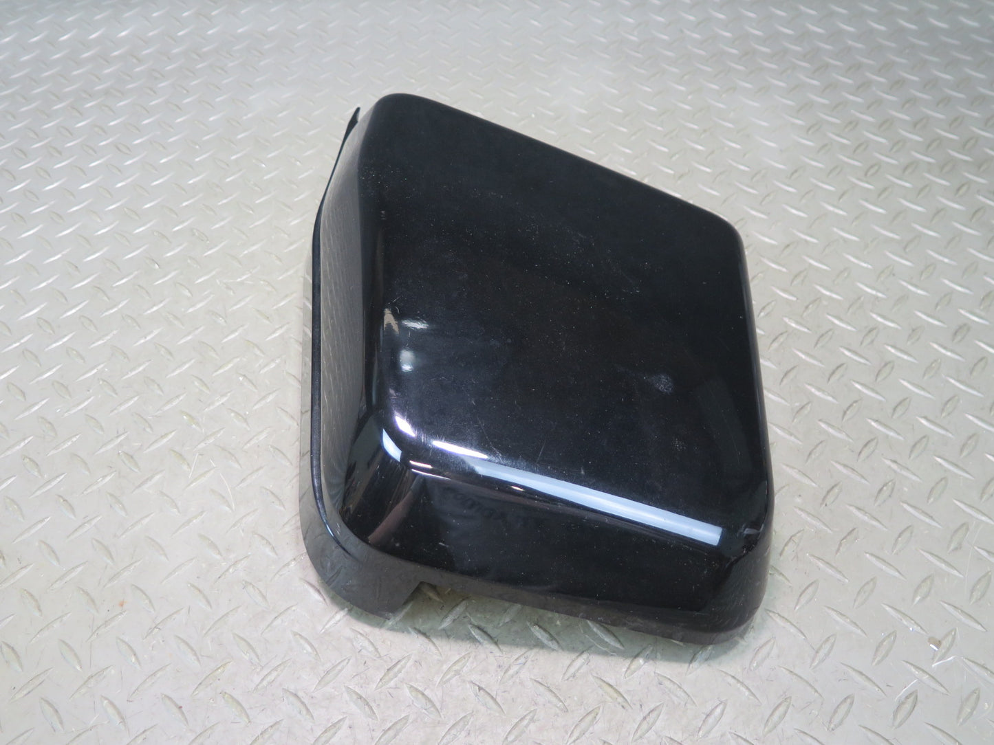 2003-2009 Hummer H2 Front Right Side Cowl Vent Panel END Cap Cover Black