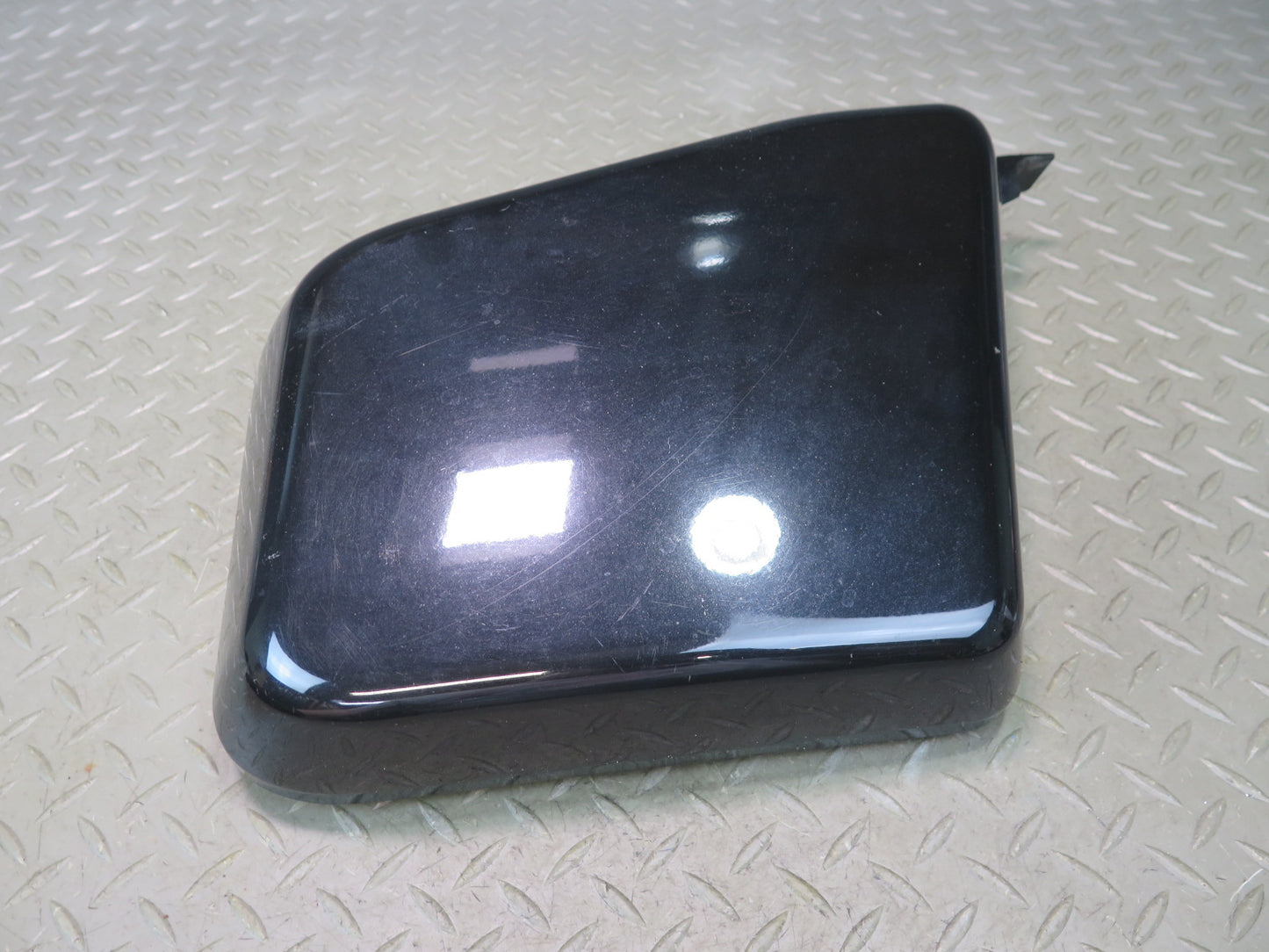 2003-2009 Hummer H2 Front Right Side Cowl Vent Panel END Cap Cover Black
